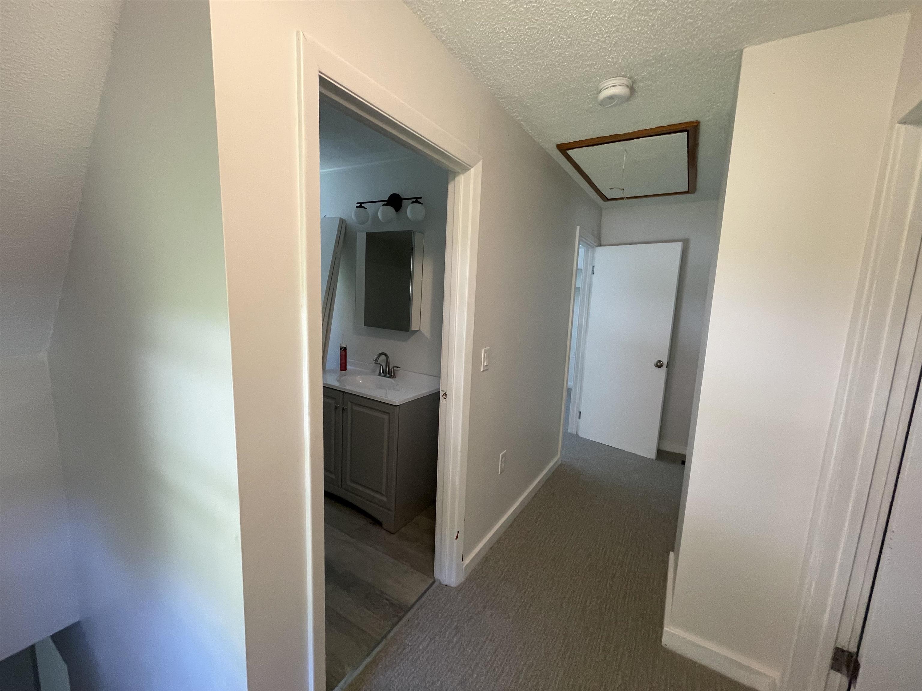 32 Pleasant Street photo 13
