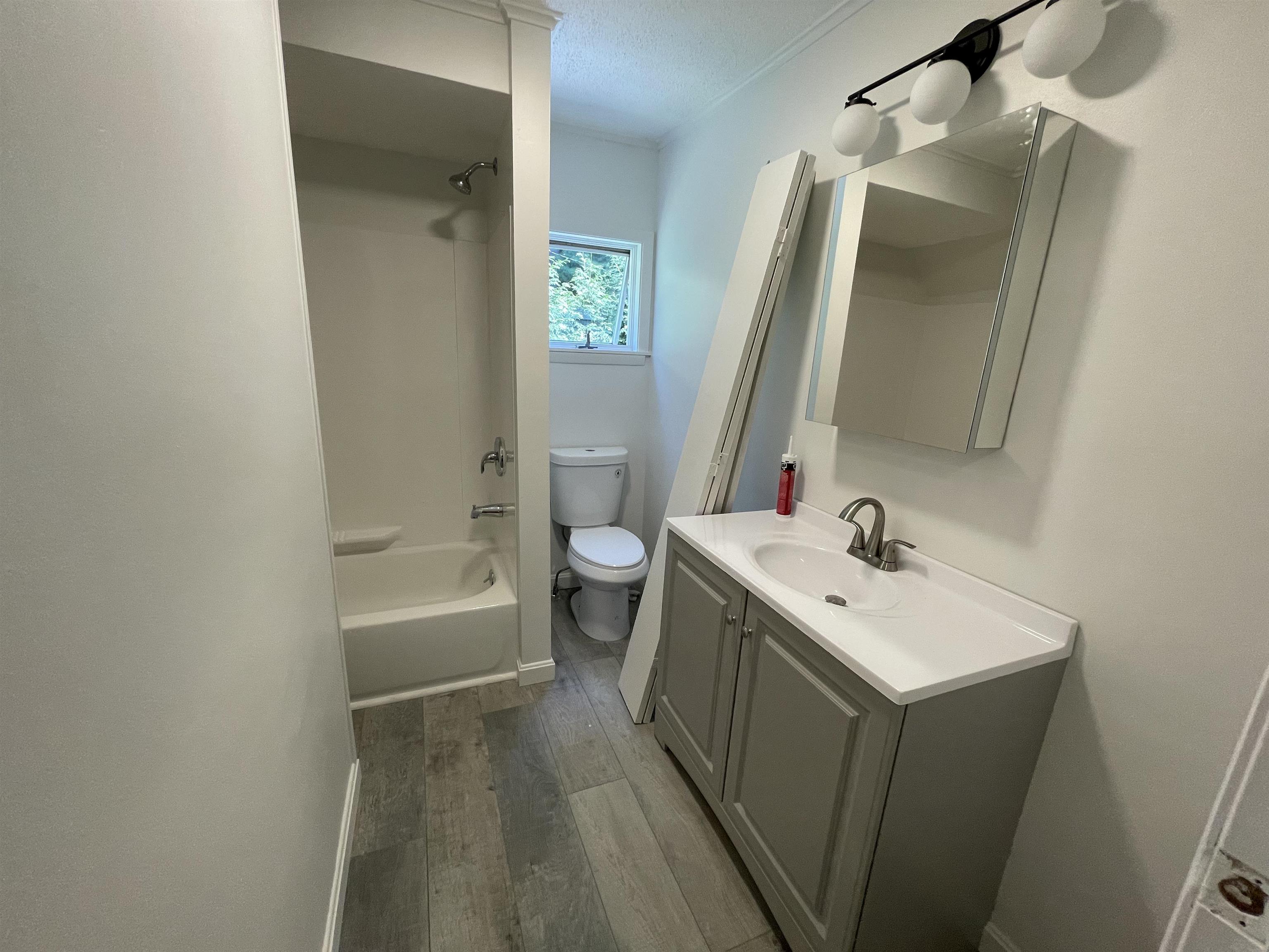 32 Pleasant Street photo 14
