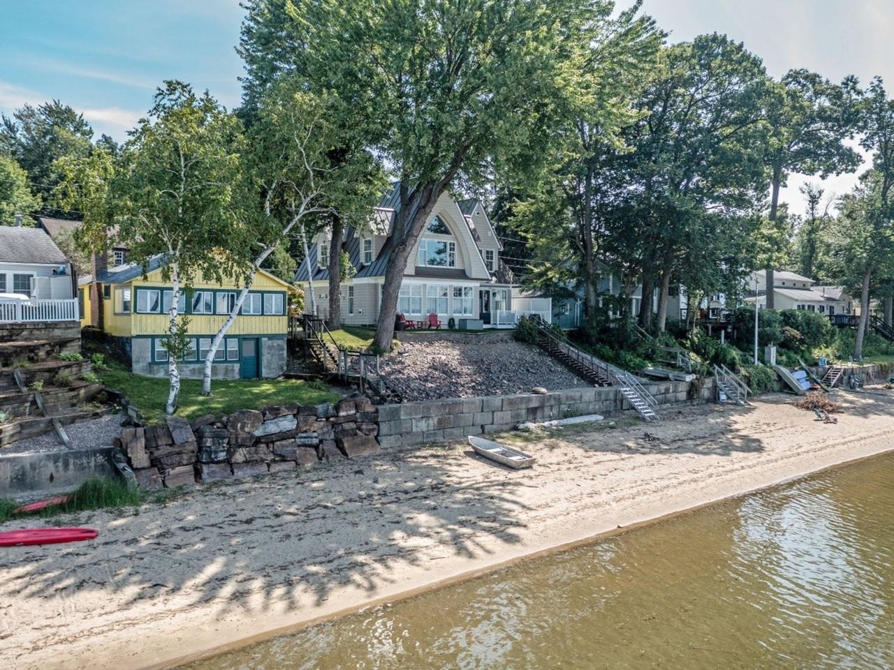 156 Beach Road photo 16