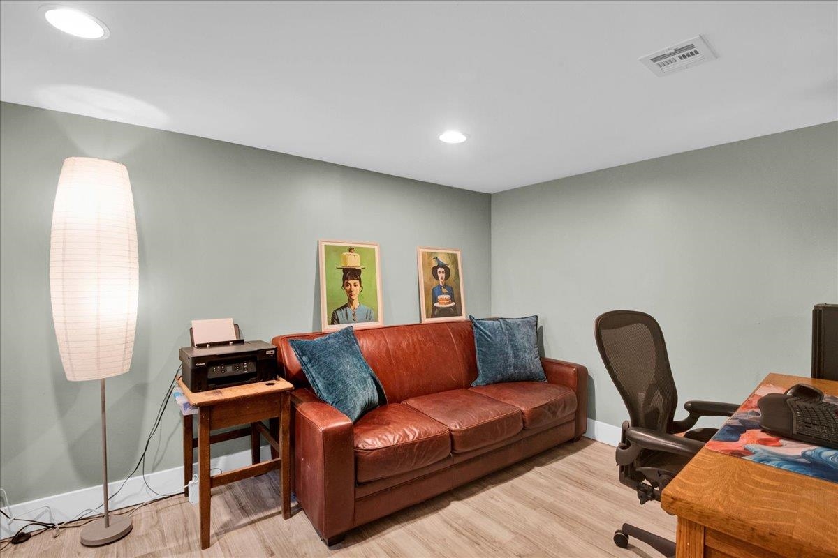 2 Hiawatha Avenue photo 24