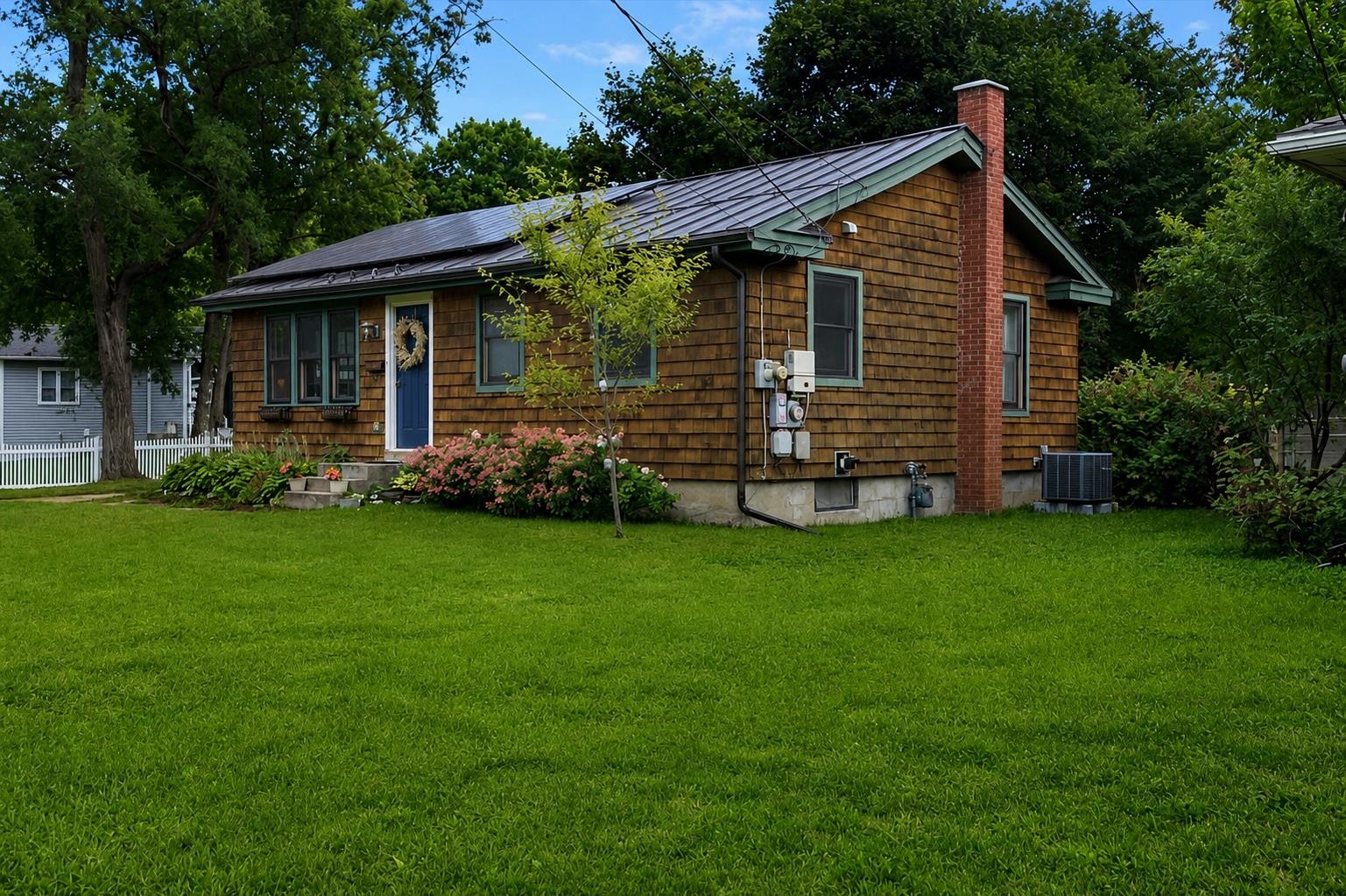2 Hiawatha Avenue photo 33