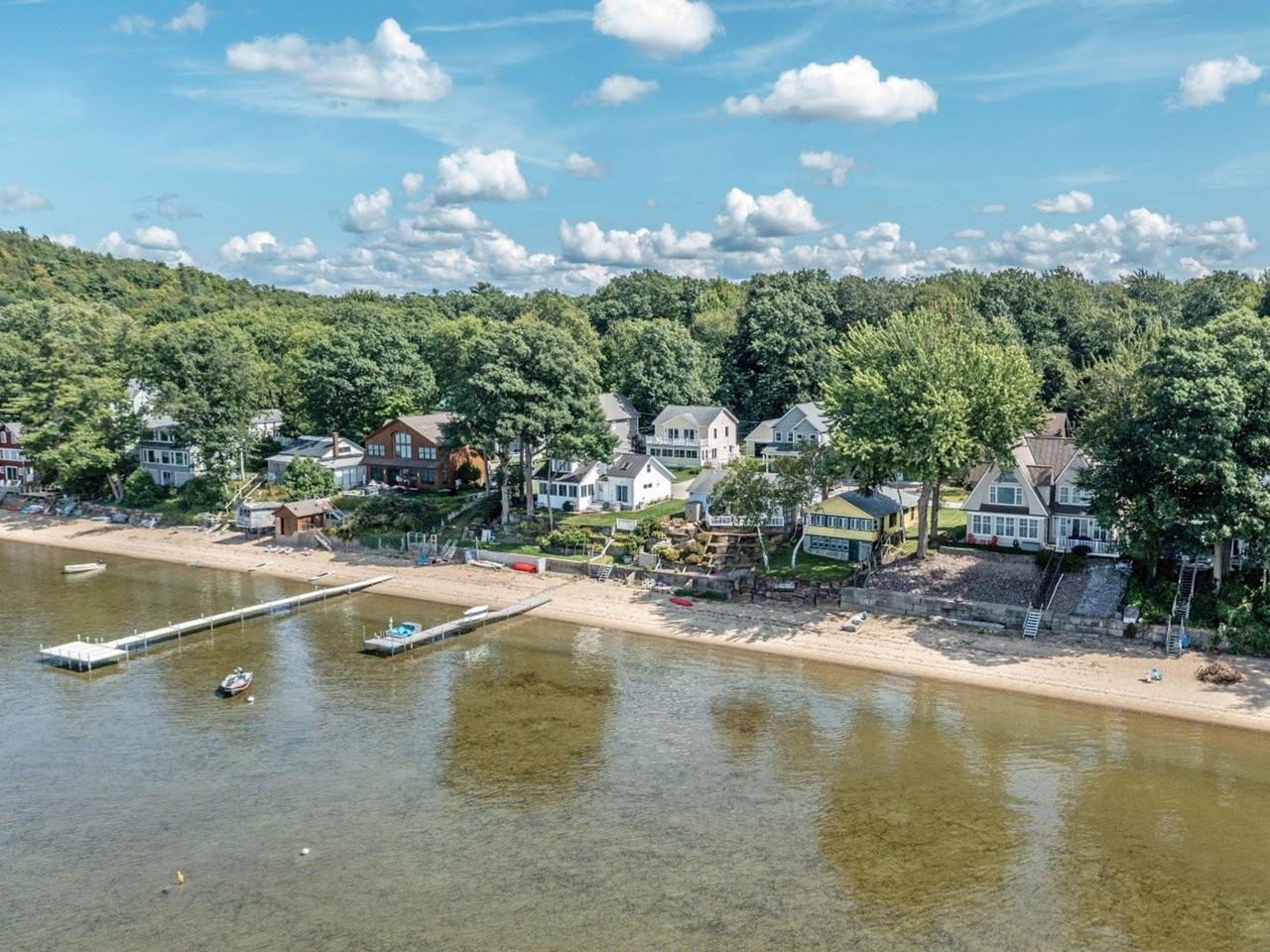 156 Beach Road photo 4