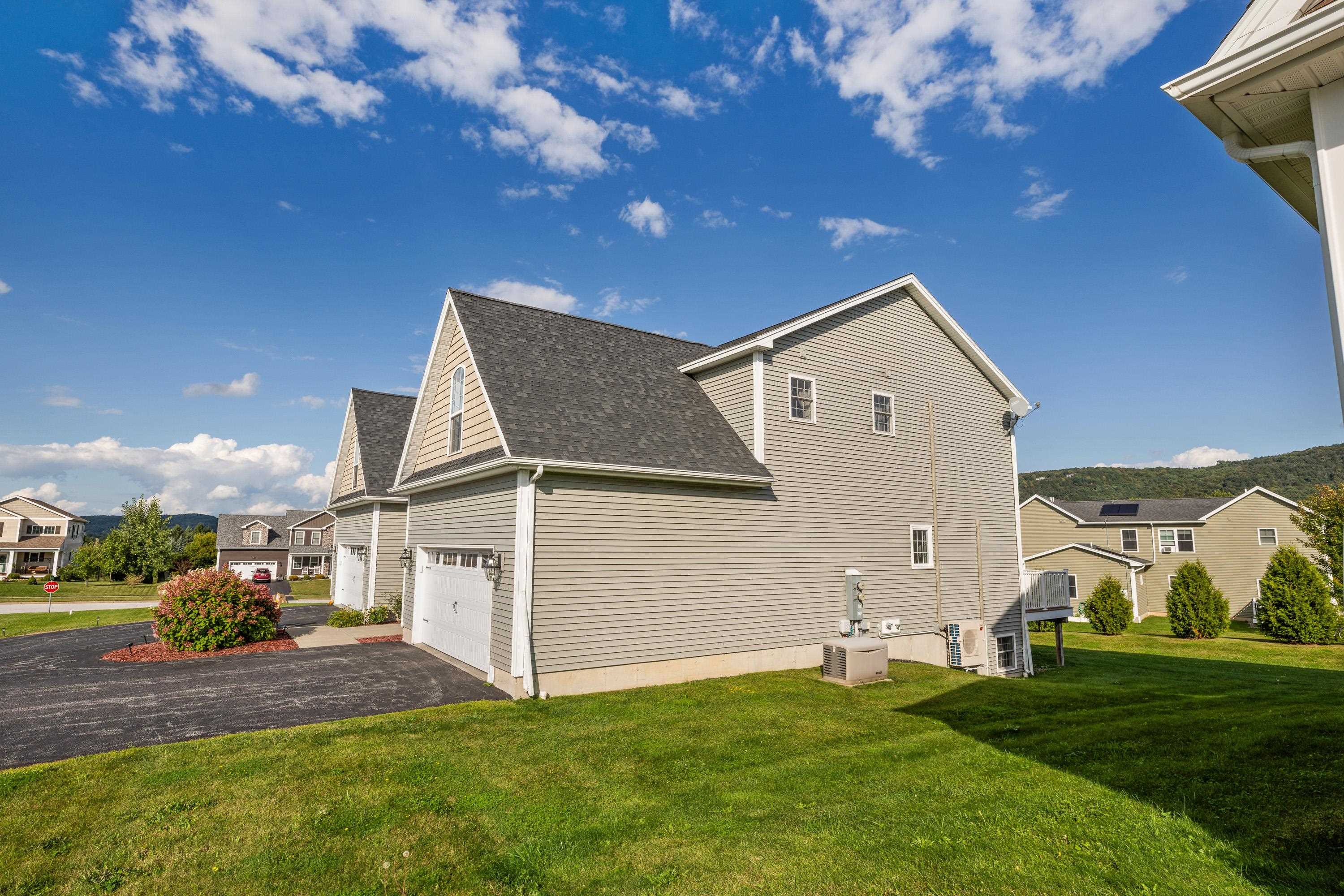 952 Harbor View Drive photo 5