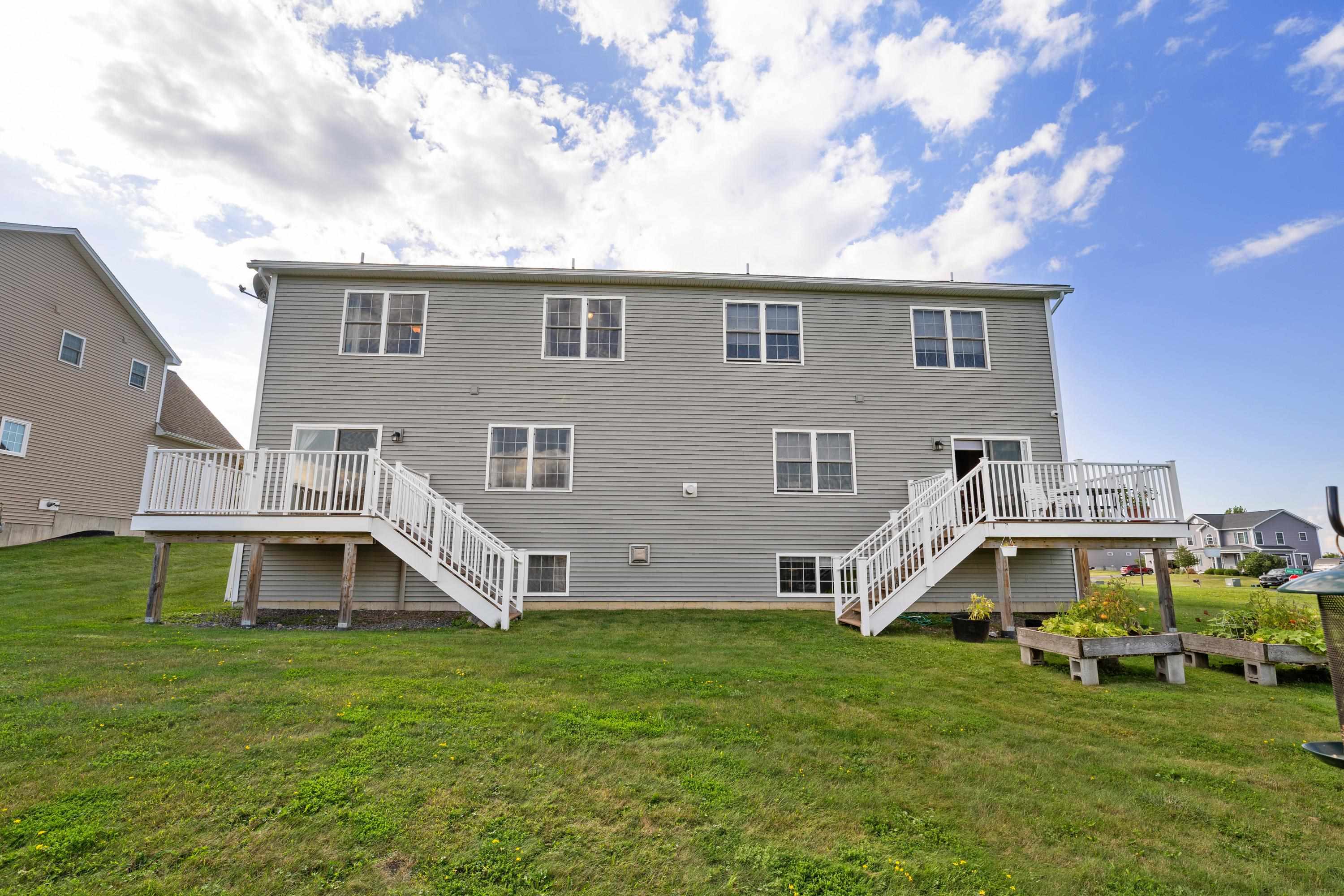 952 Harbor View Drive photo 6