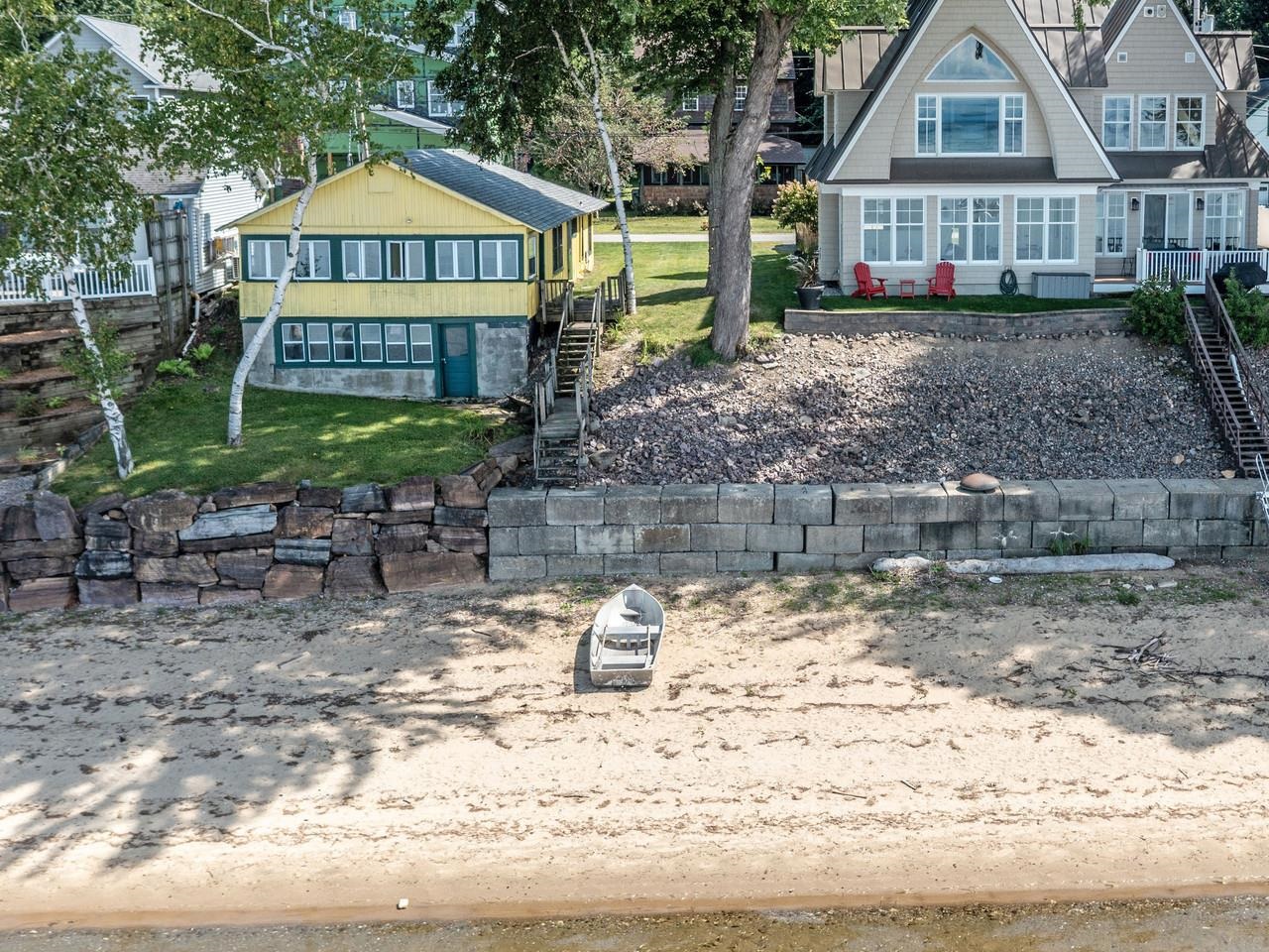 156 Beach Road photo 9