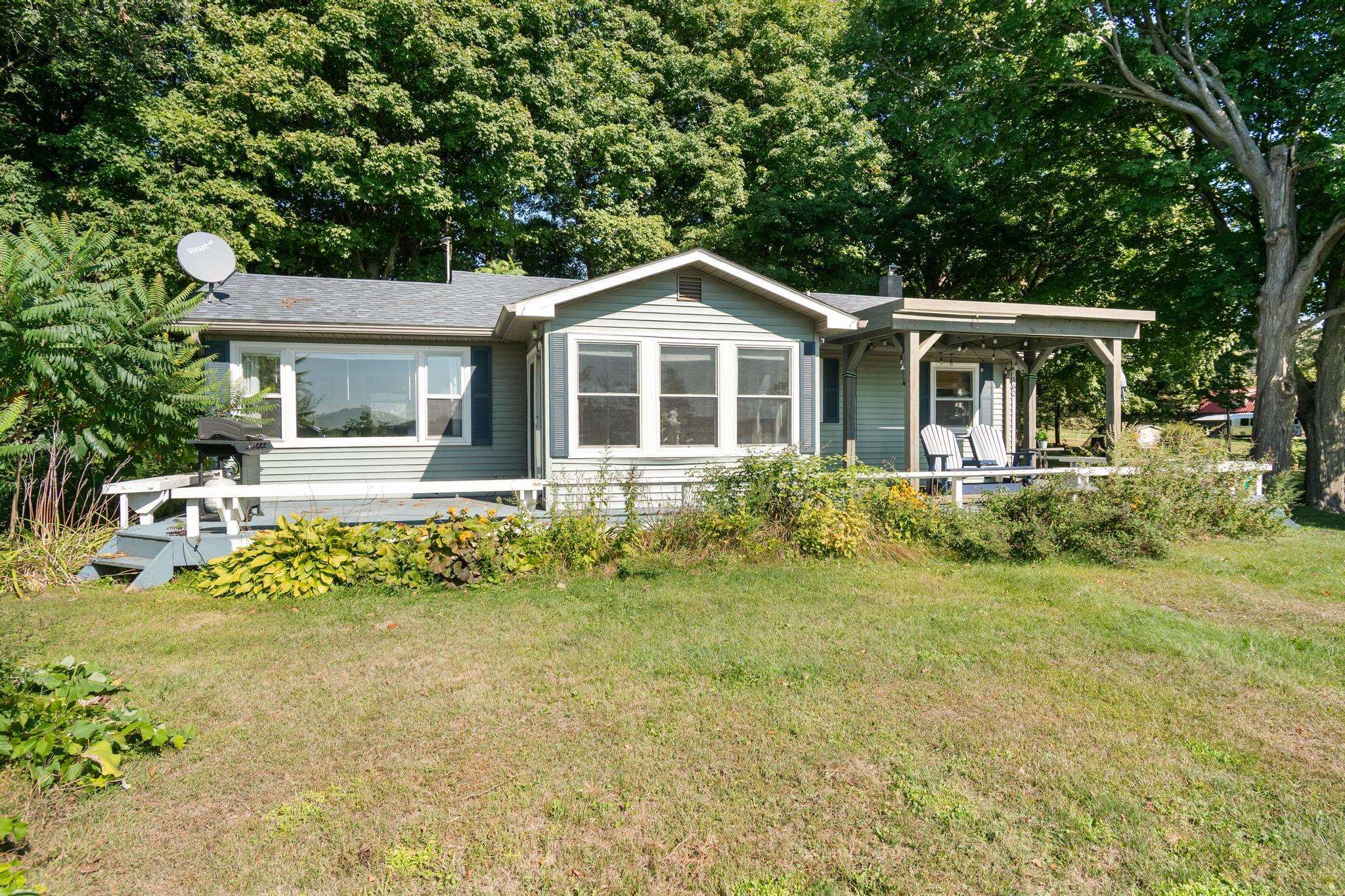 1532 Route 129 photo 1