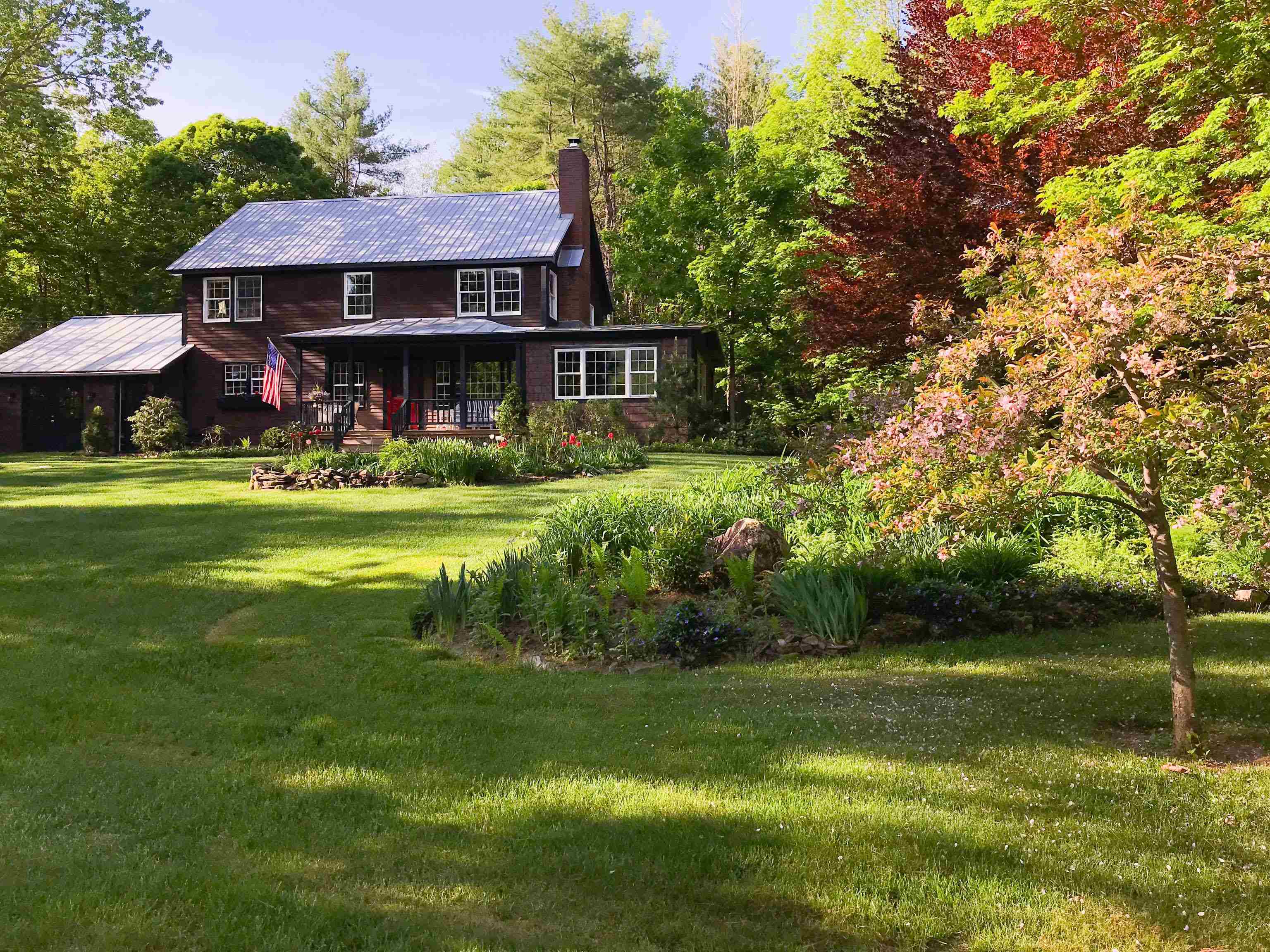 208 JARVIS Road photo 6