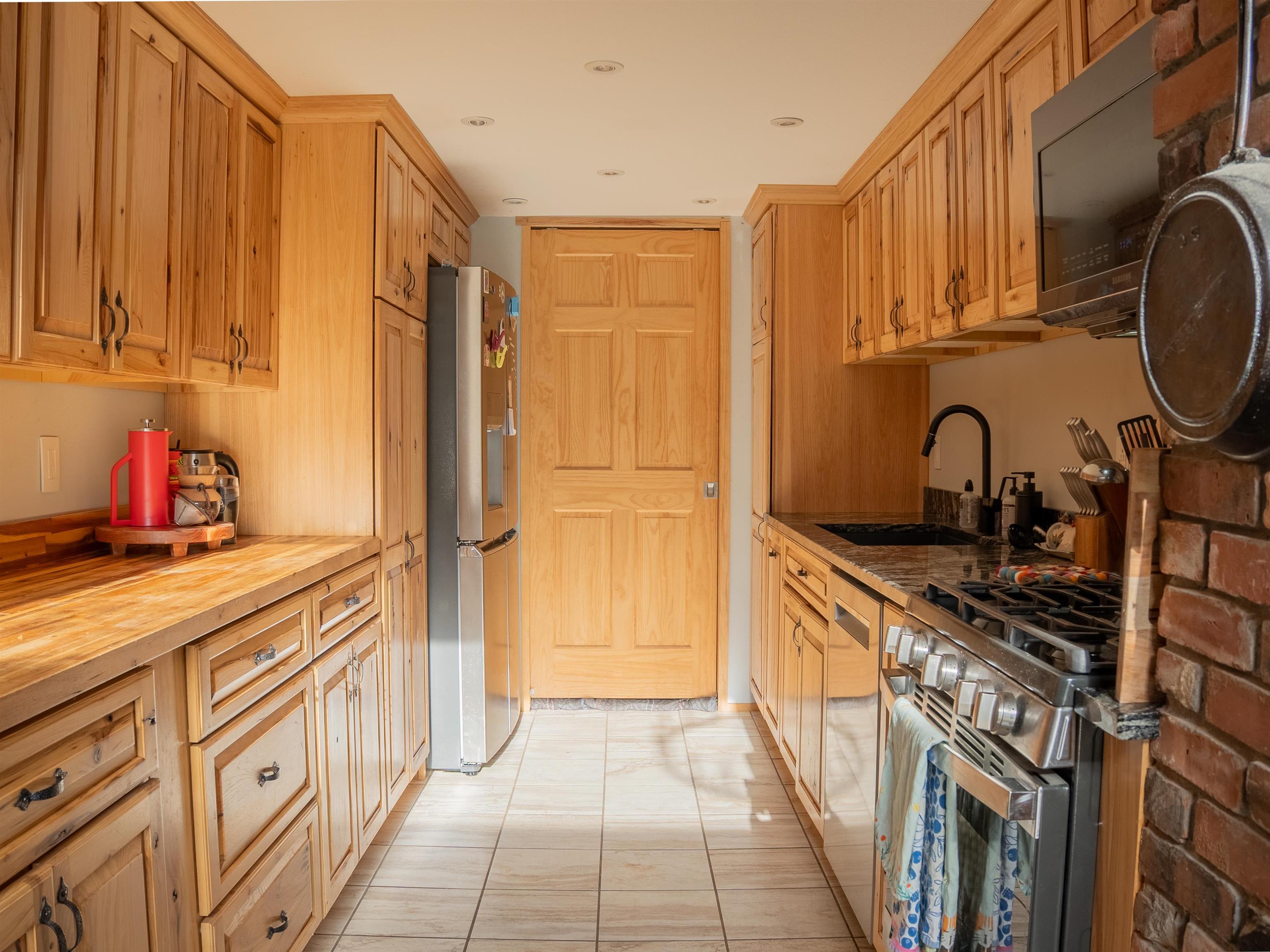 2640 Main Road photo 10