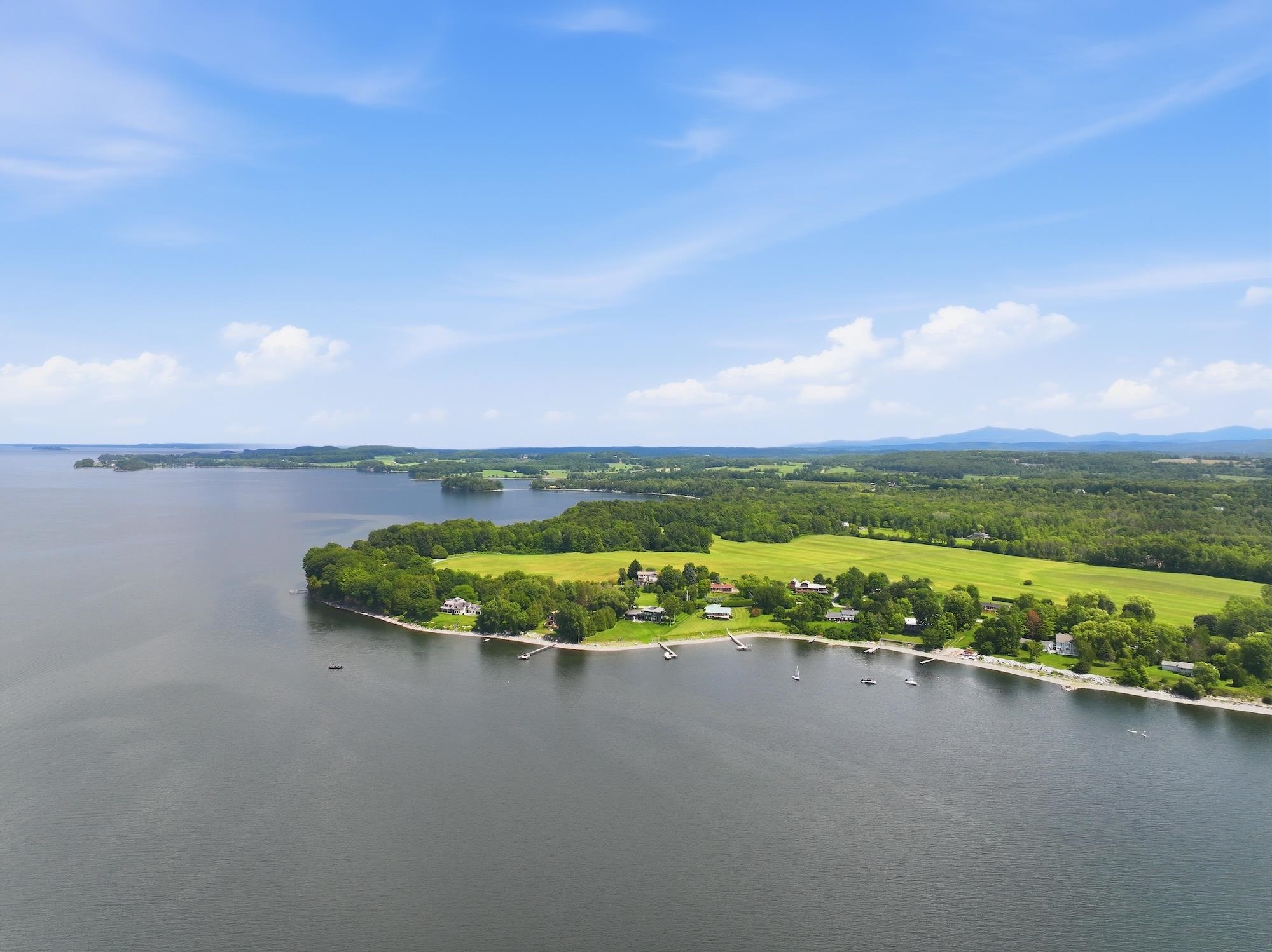 677 Hills Point Road photo 2
