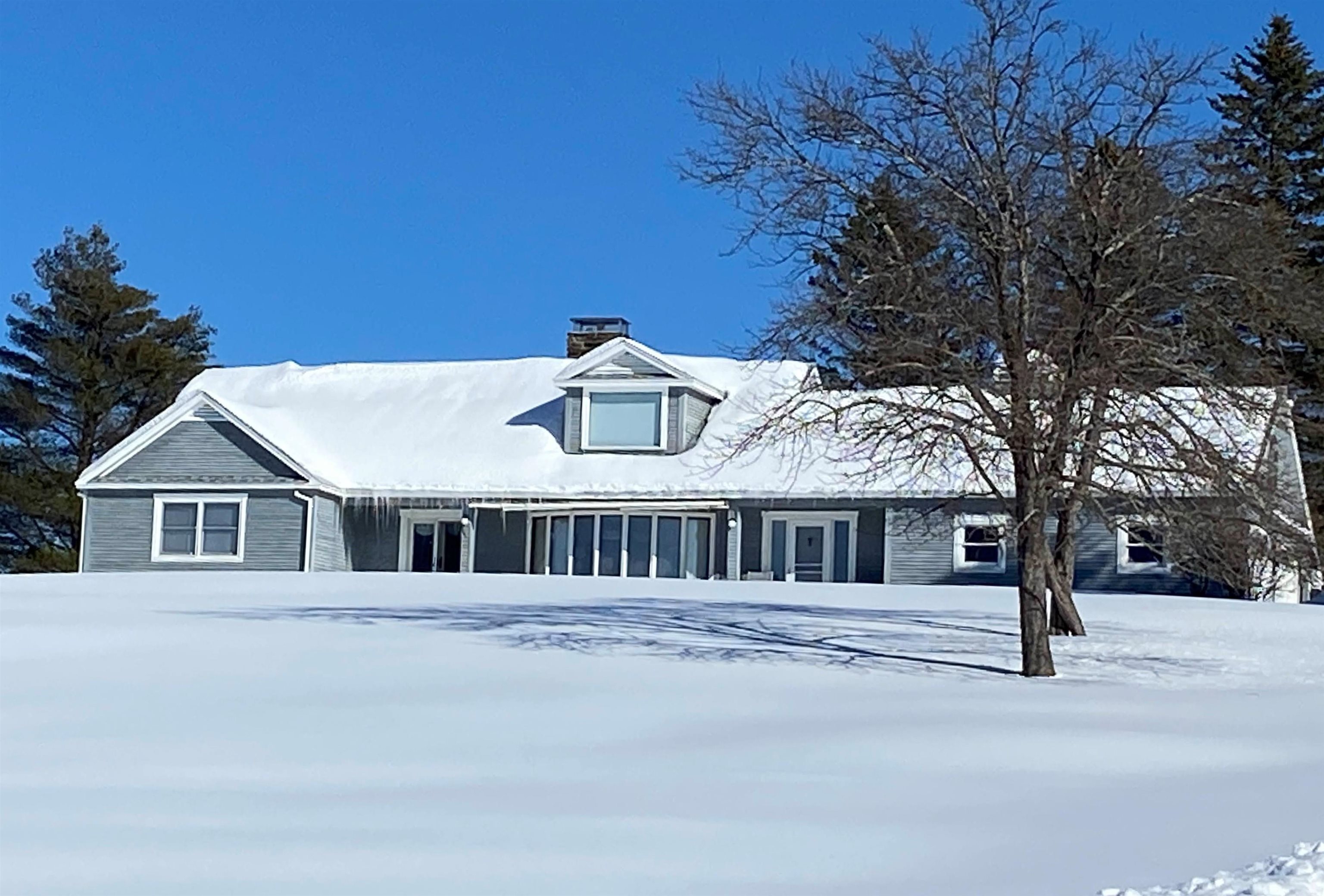 Single Family in Elmore VT