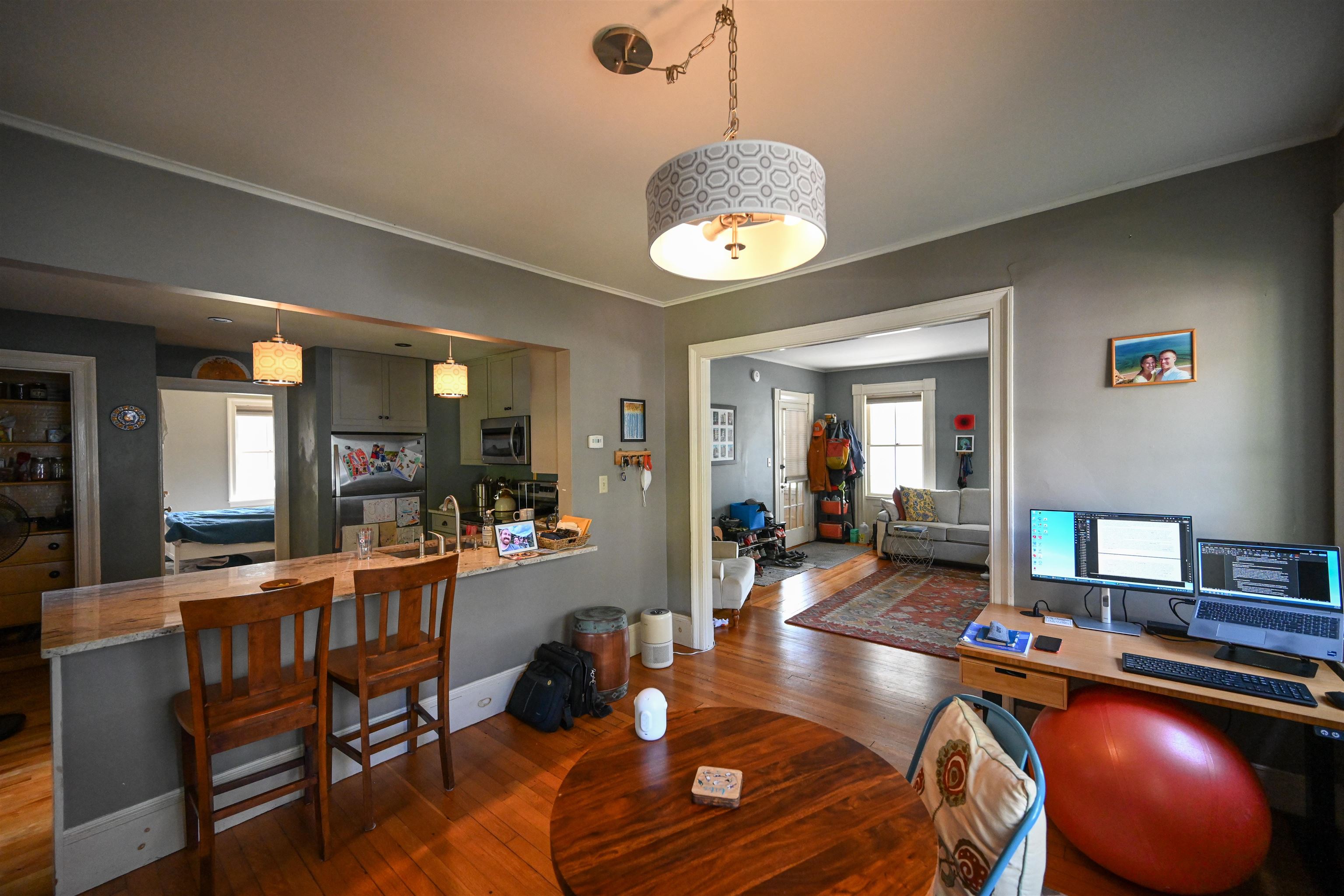 184 Elm Street photo 12