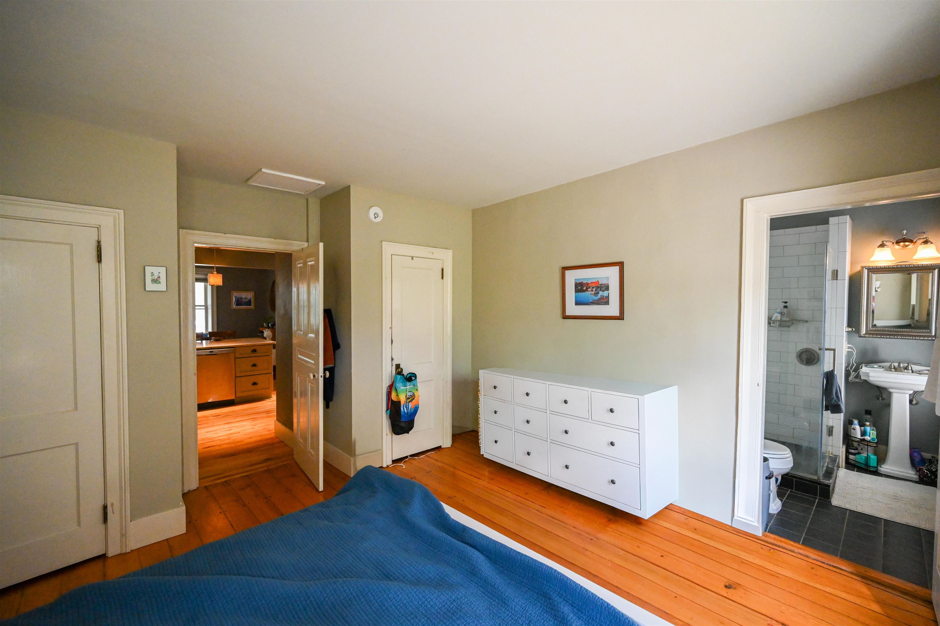 184 Elm Street photo 15