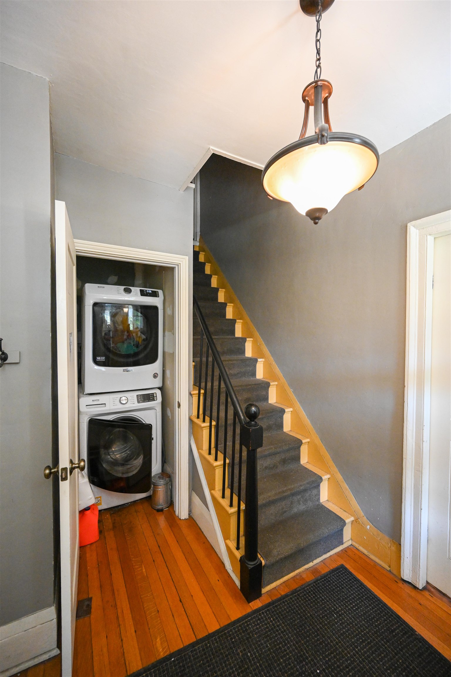 184 Elm Street photo 20
