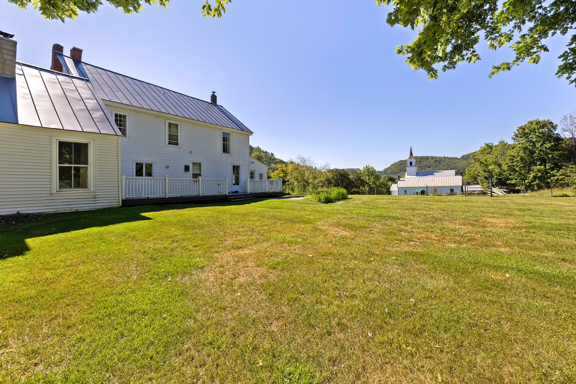 499 VT Route 110 photo 40