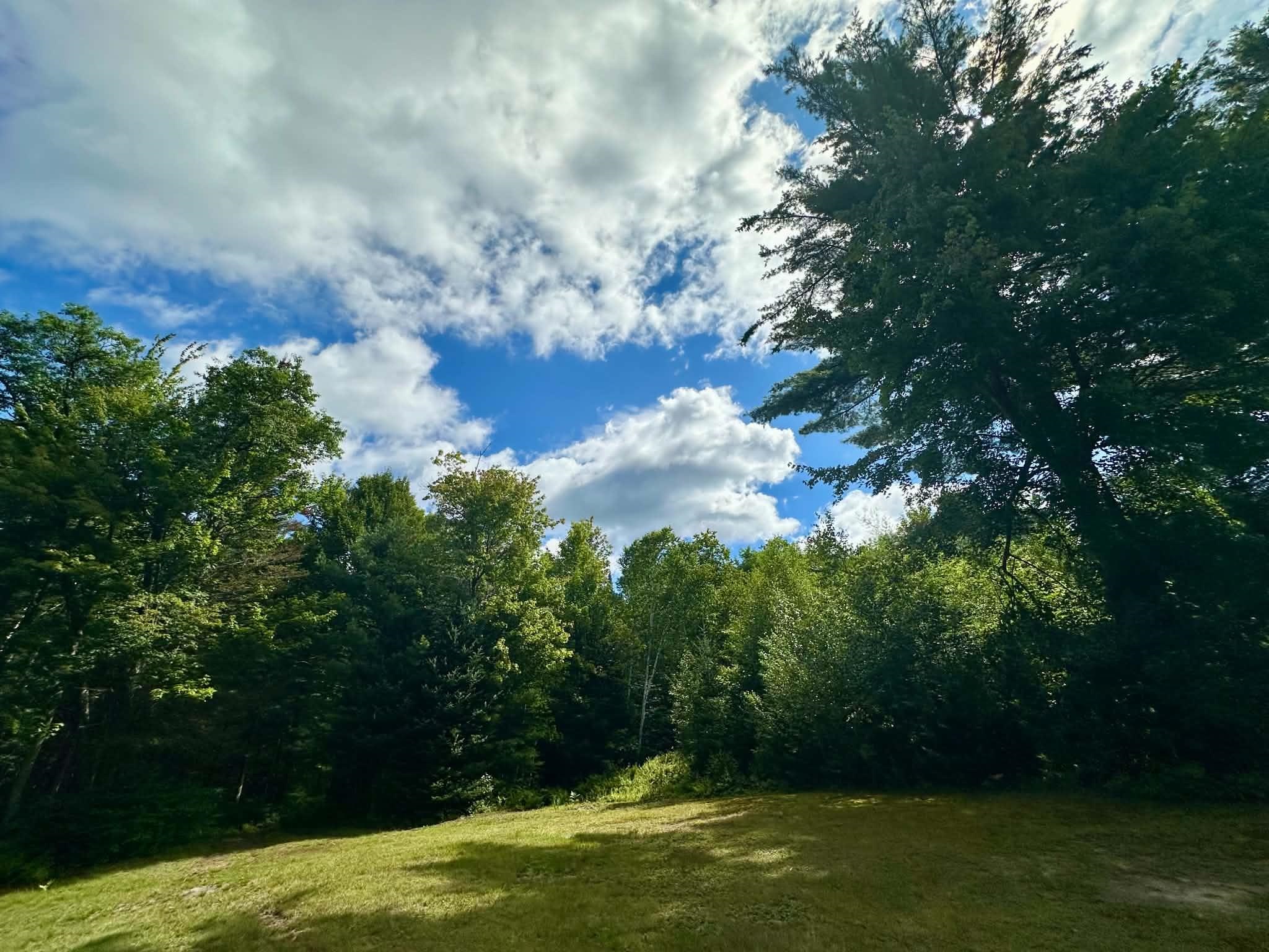 5077 VT Route 105 photo 15
