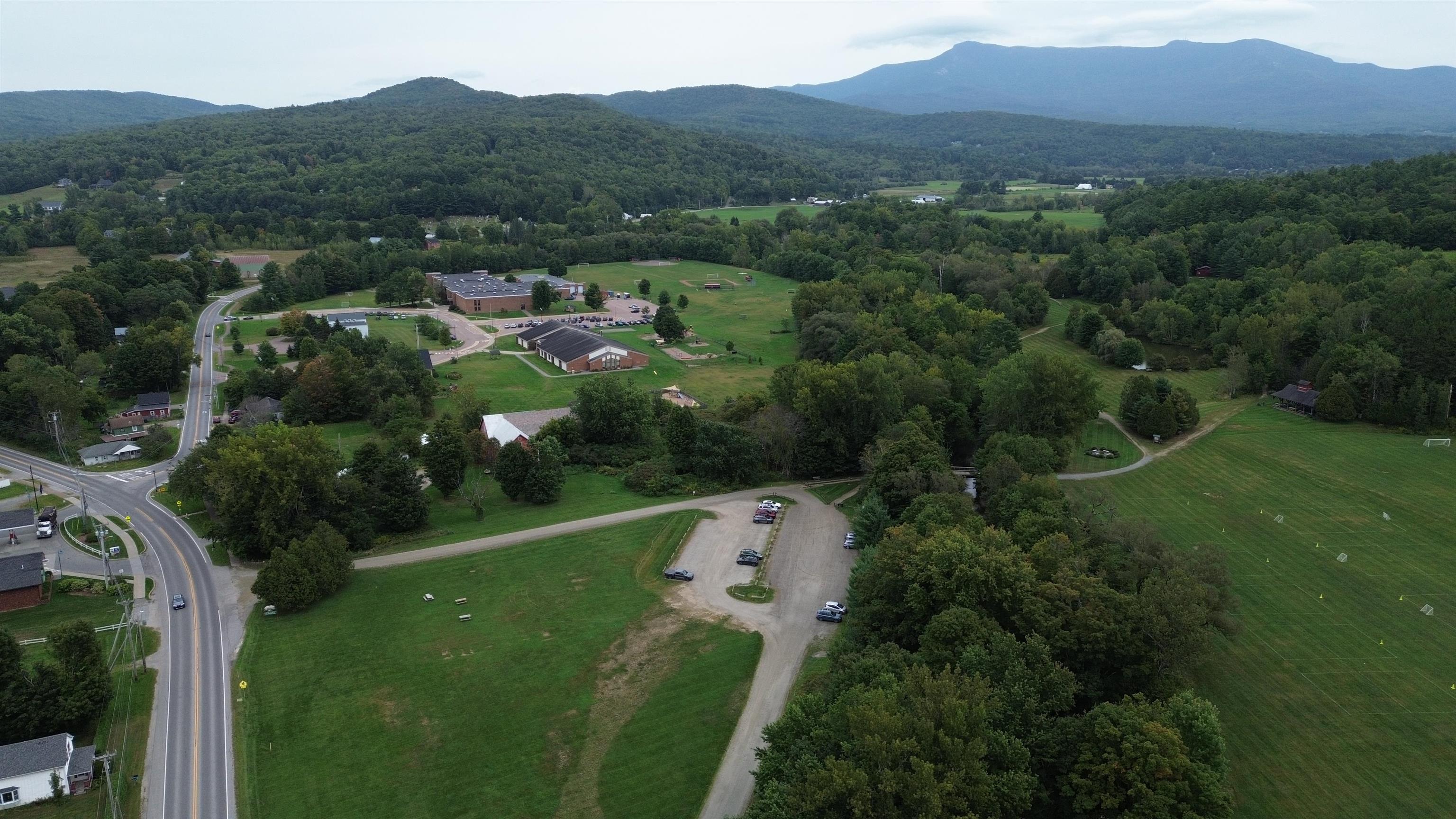 7 River Road photo 17
