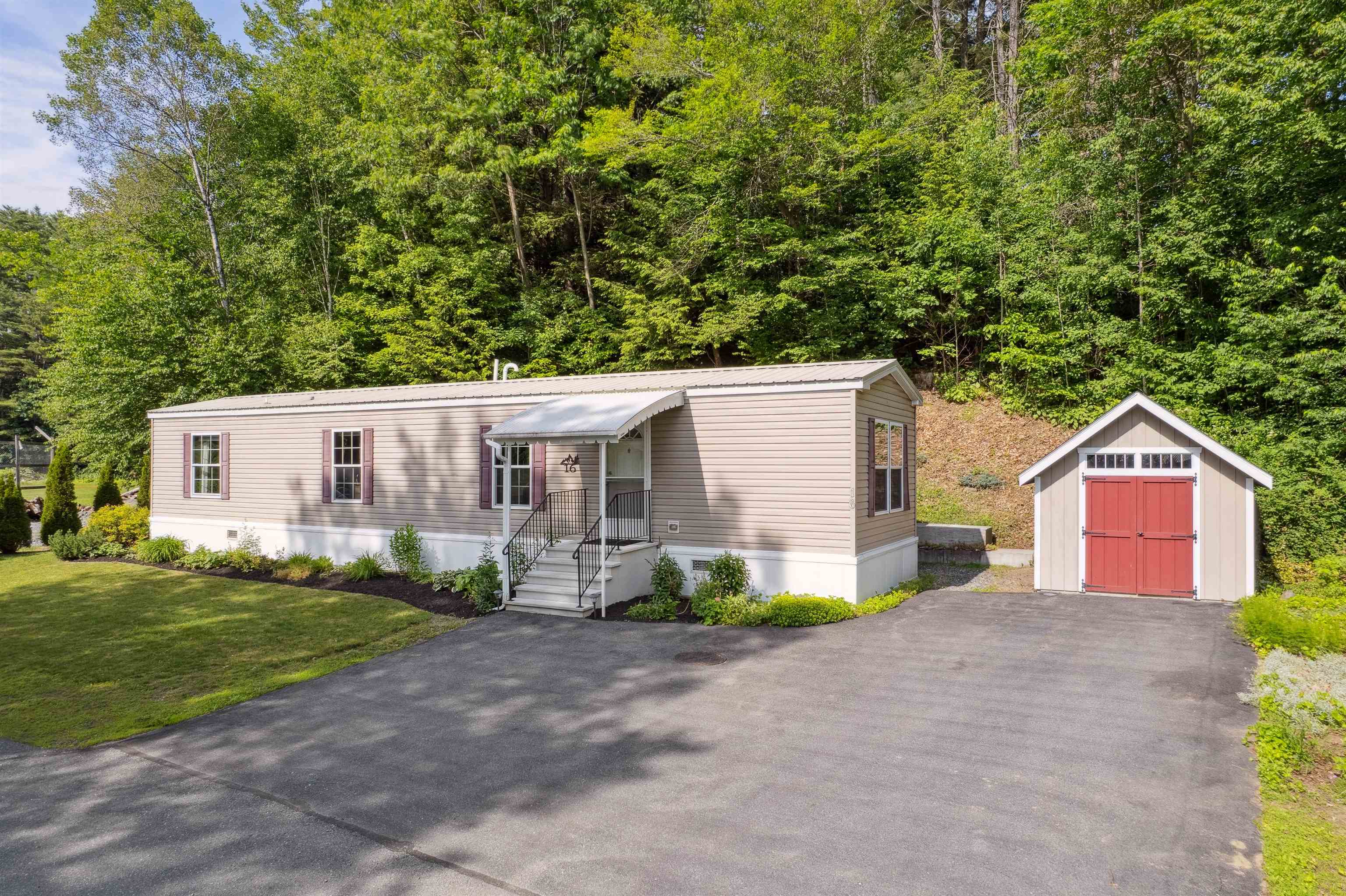 near 133 Willow Circle Hartford, VT 05091 Property 2