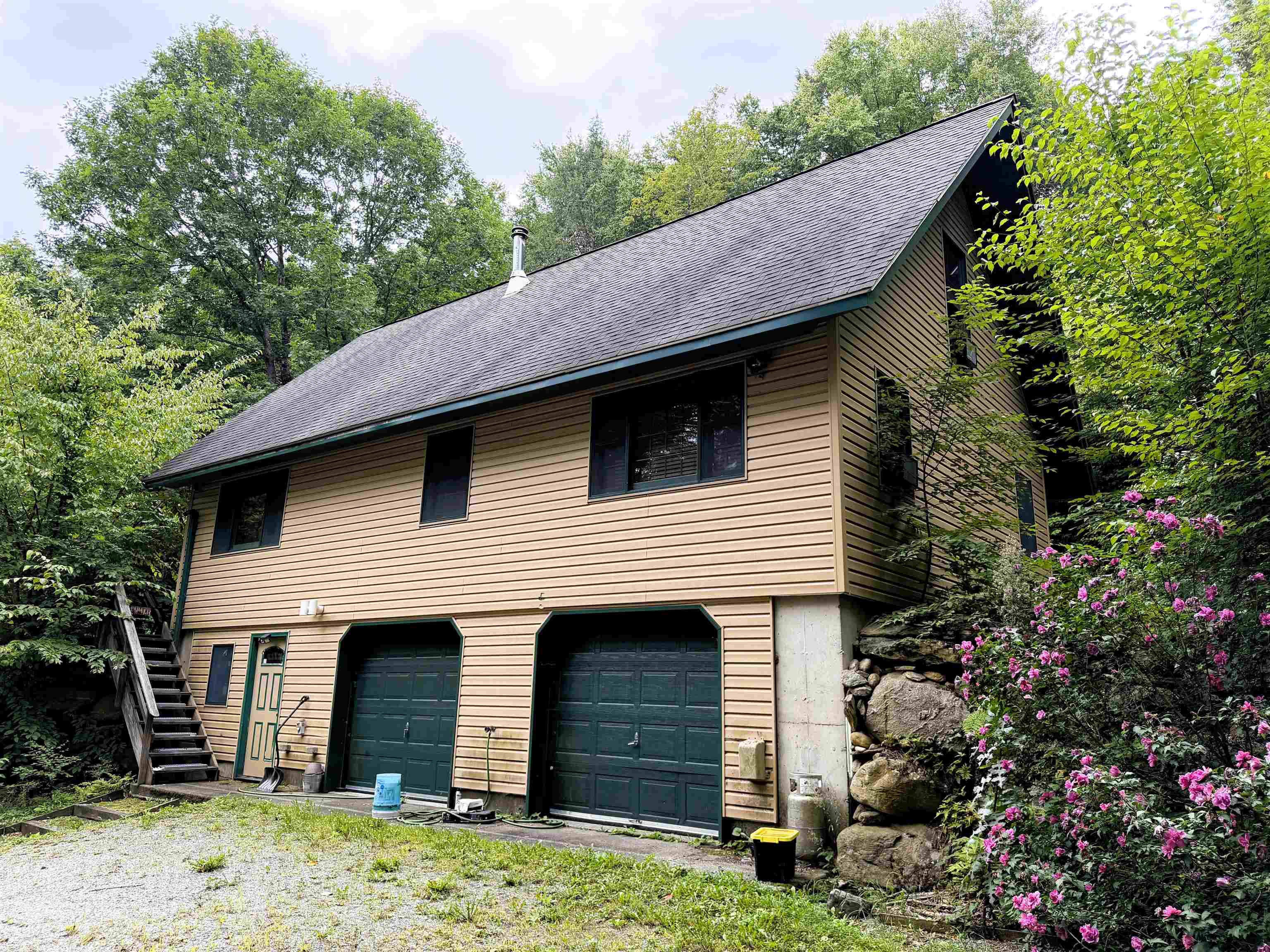 215 Gilbert Road photo 1