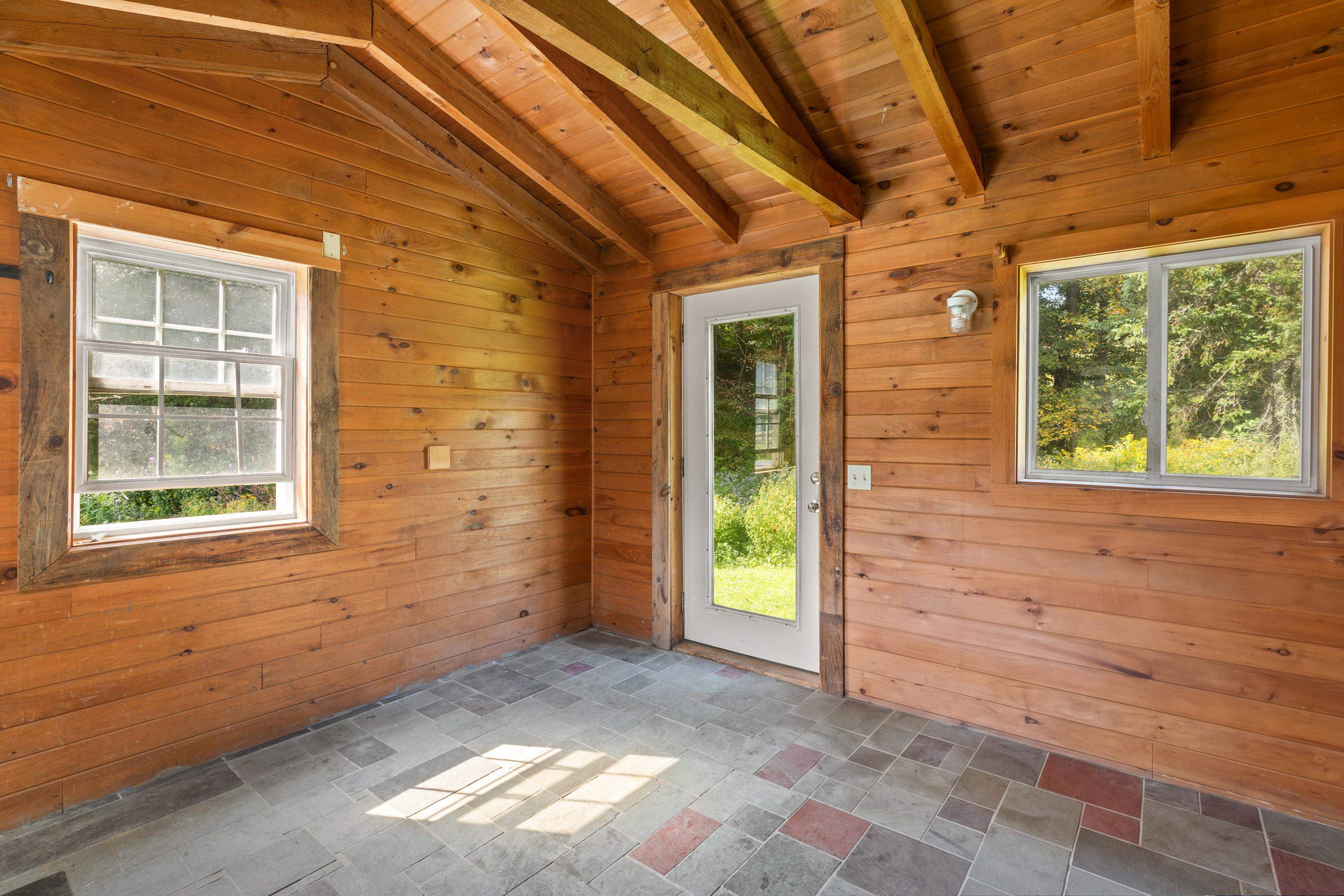16 Acorn Avenue photo 10