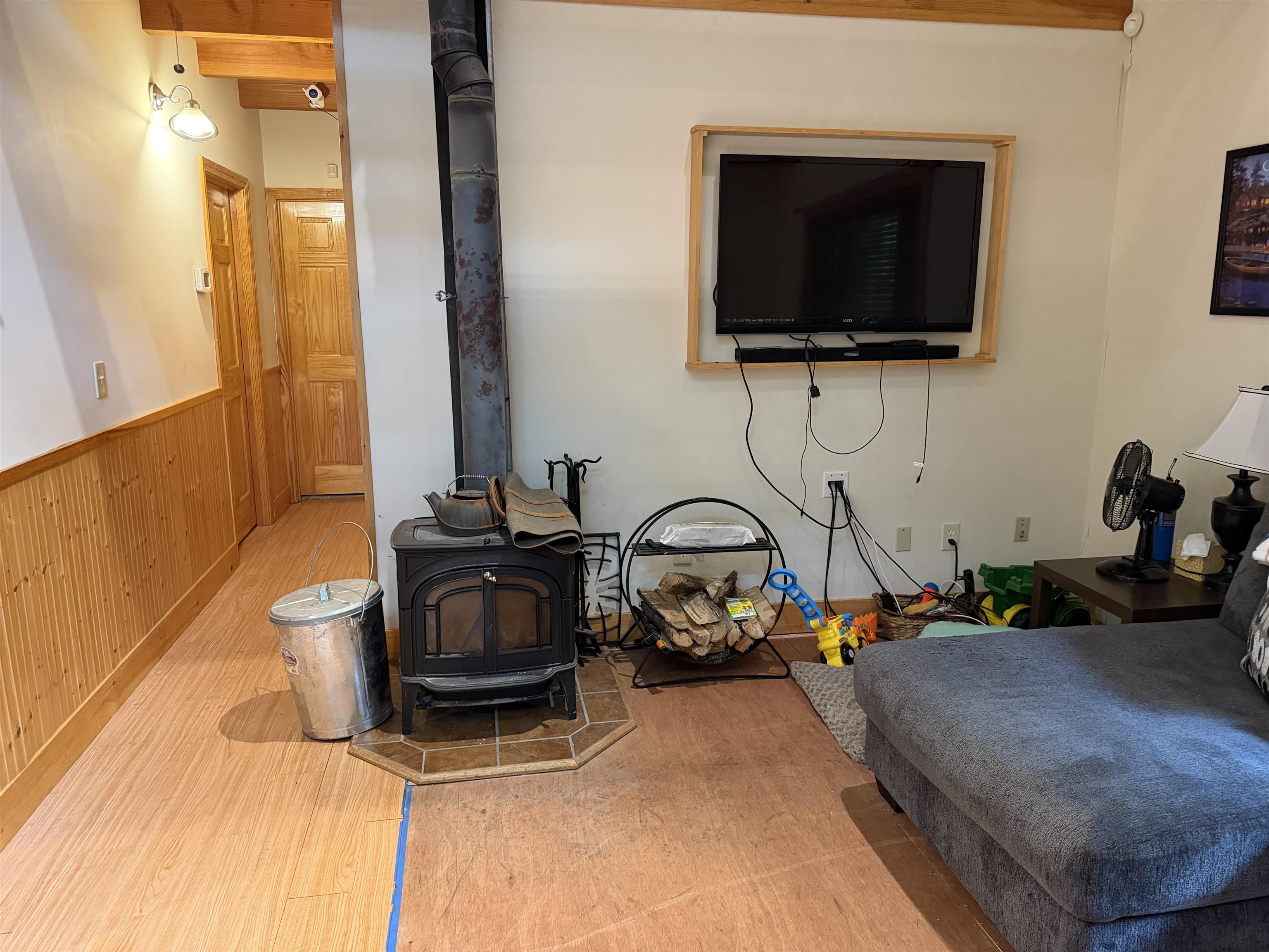 215 Gilbert Road photo 11