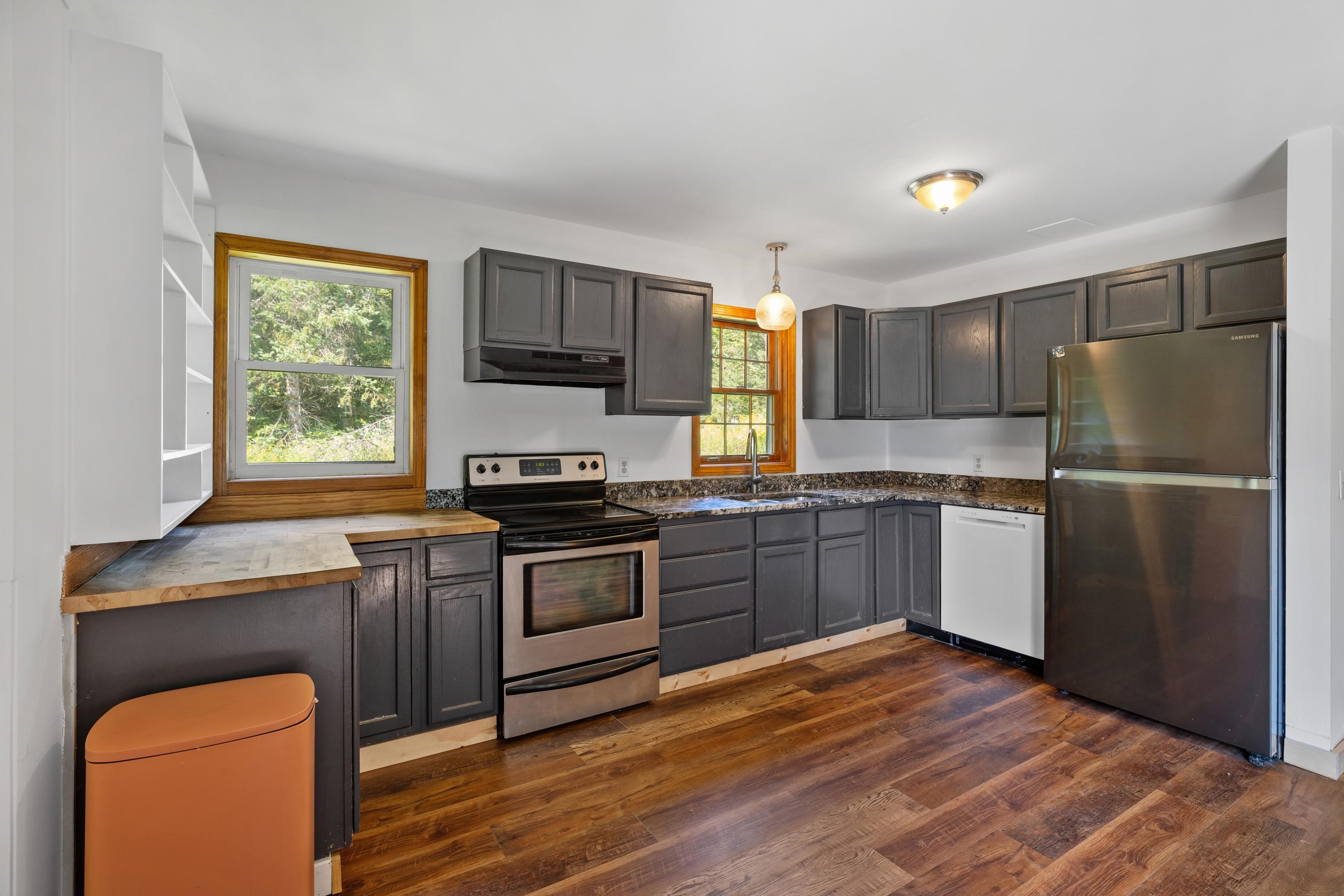 16 Acorn Avenue photo 11