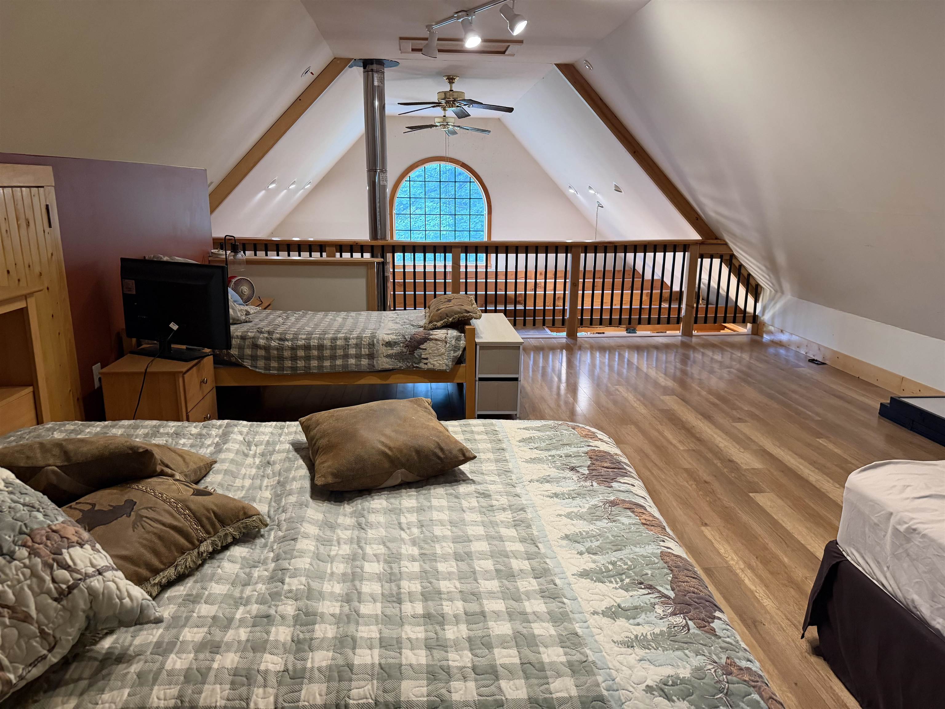215 Gilbert Road photo 15