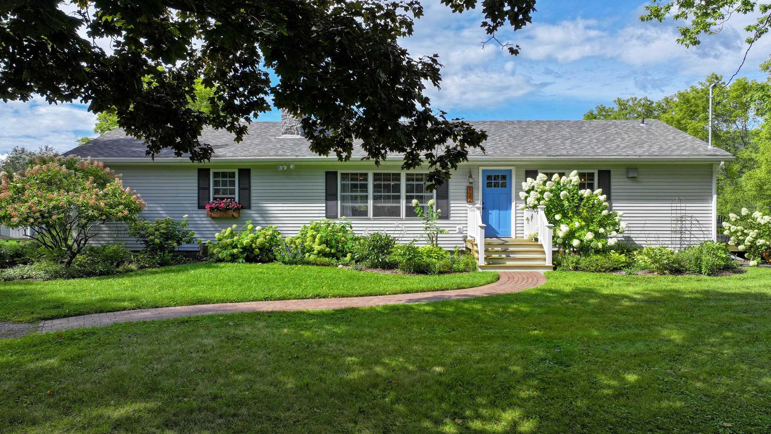 922 Happy Valley Road photo 2