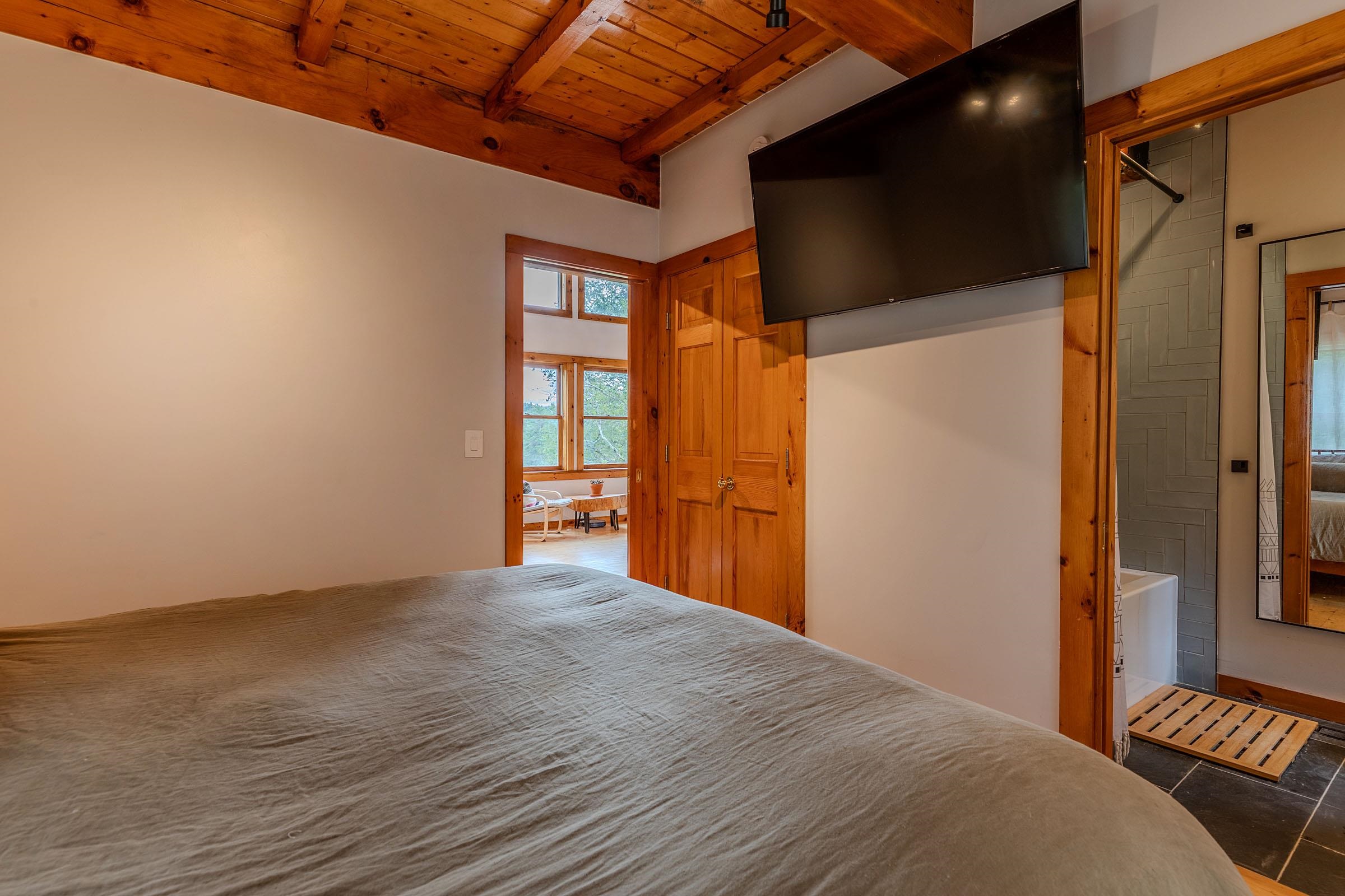 1260 Grafton Road photo 25
