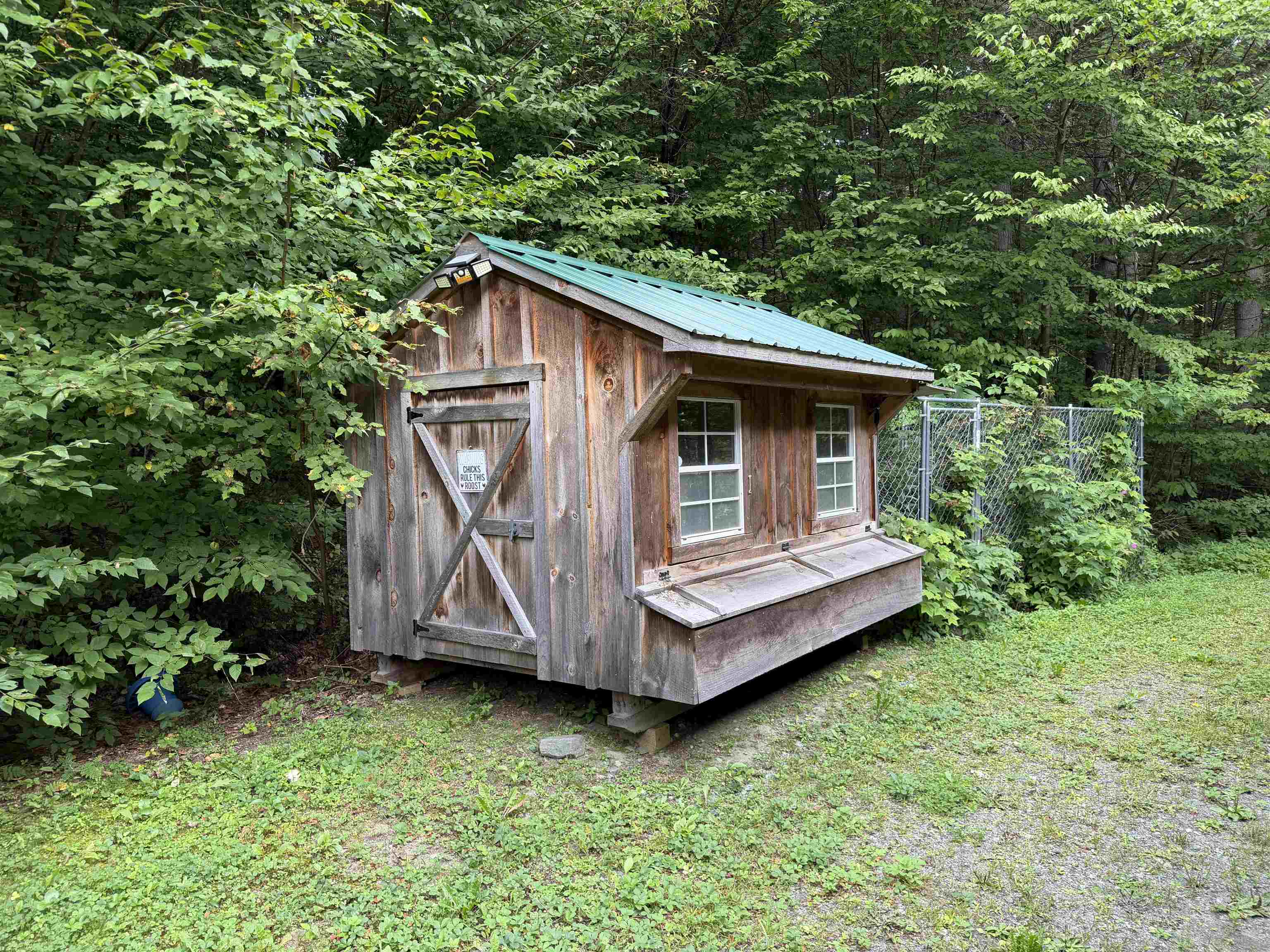 215 Gilbert Road photo 27