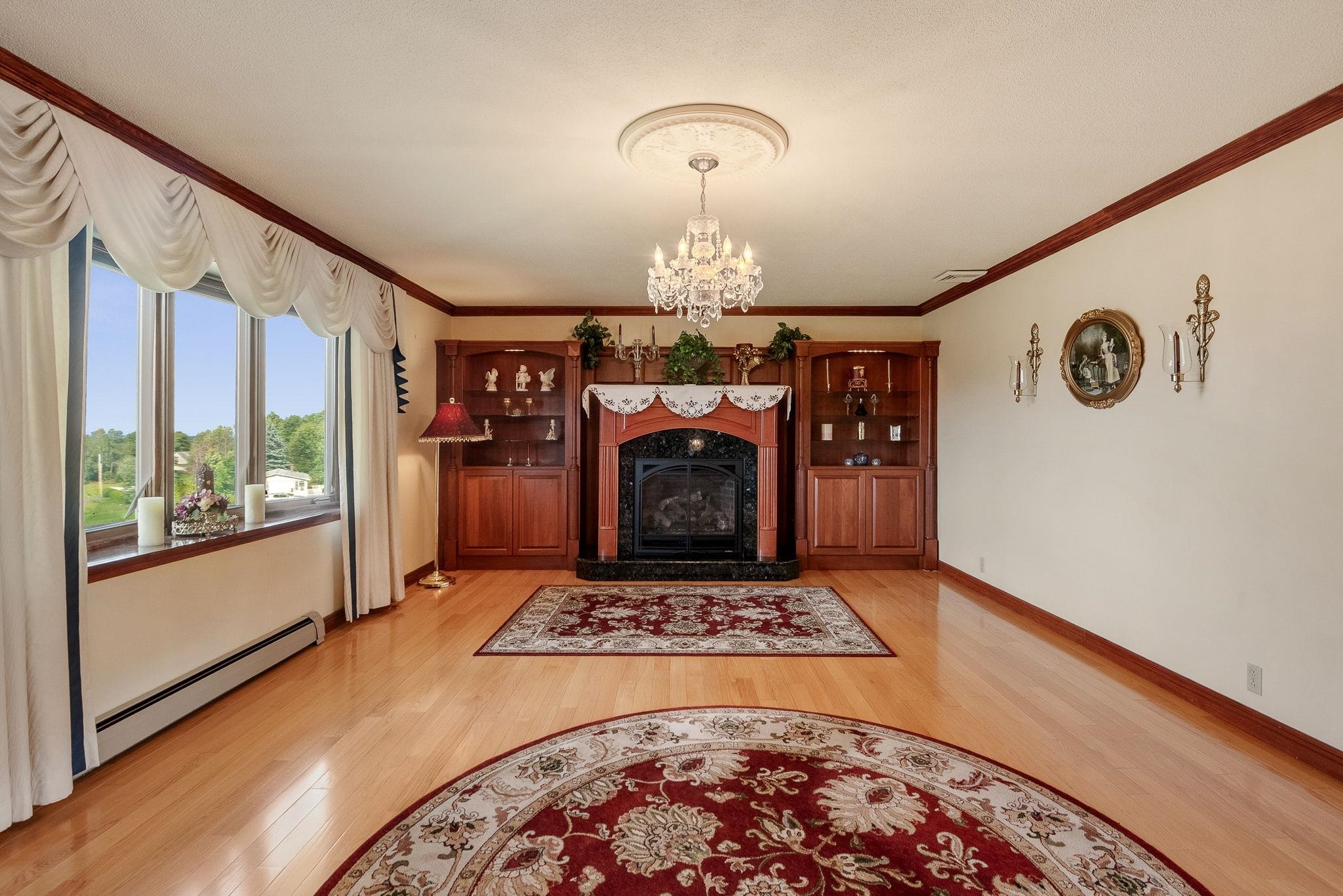 210 McLeod Road photo 10