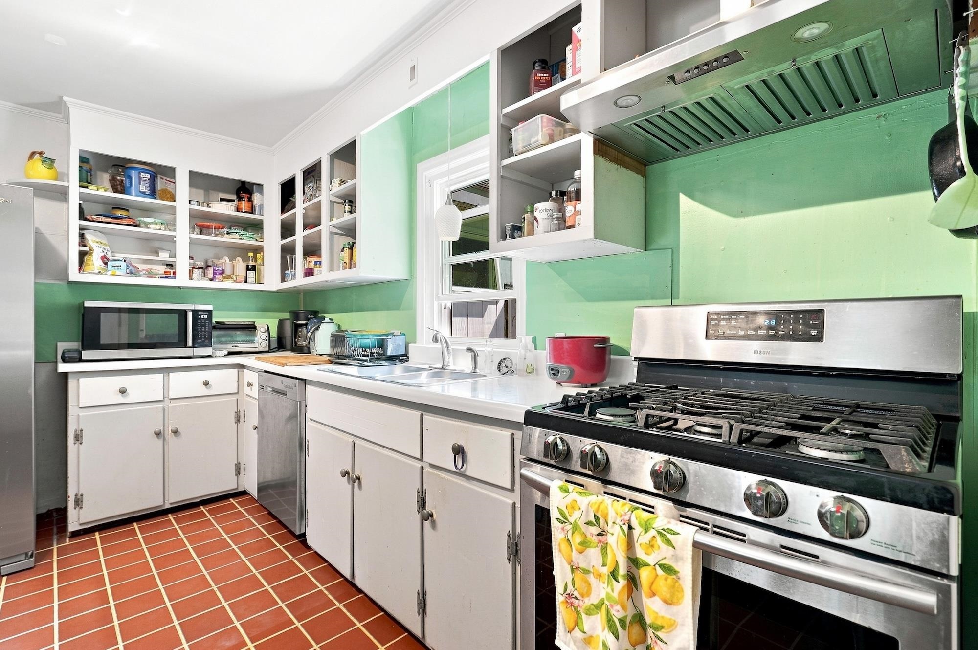 47 McIntosh Avenue photo 11