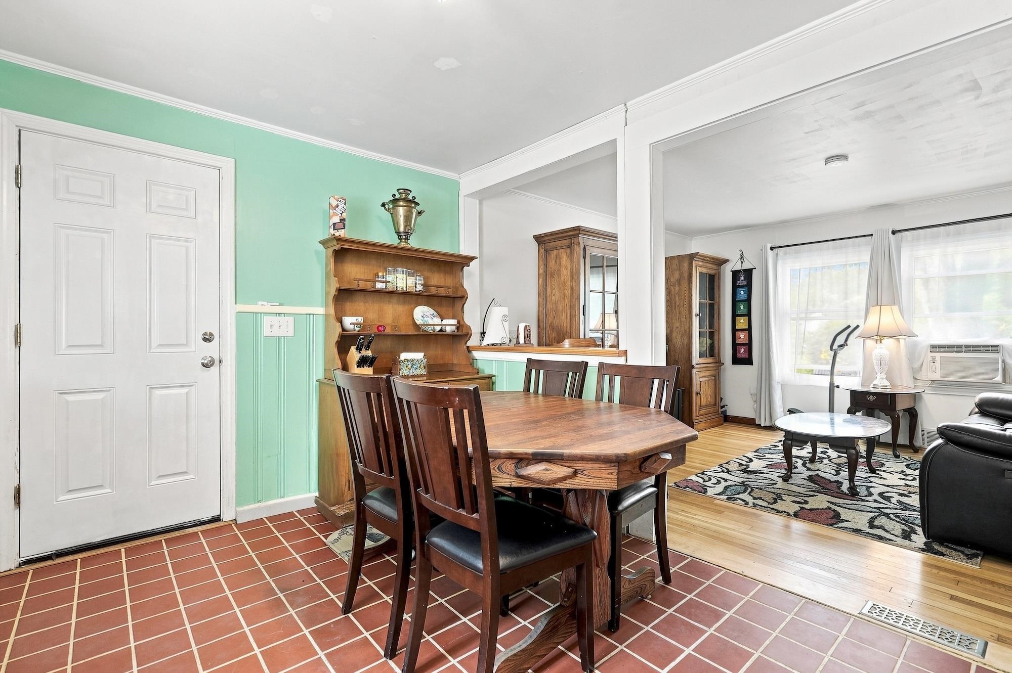 47 McIntosh Avenue photo 12