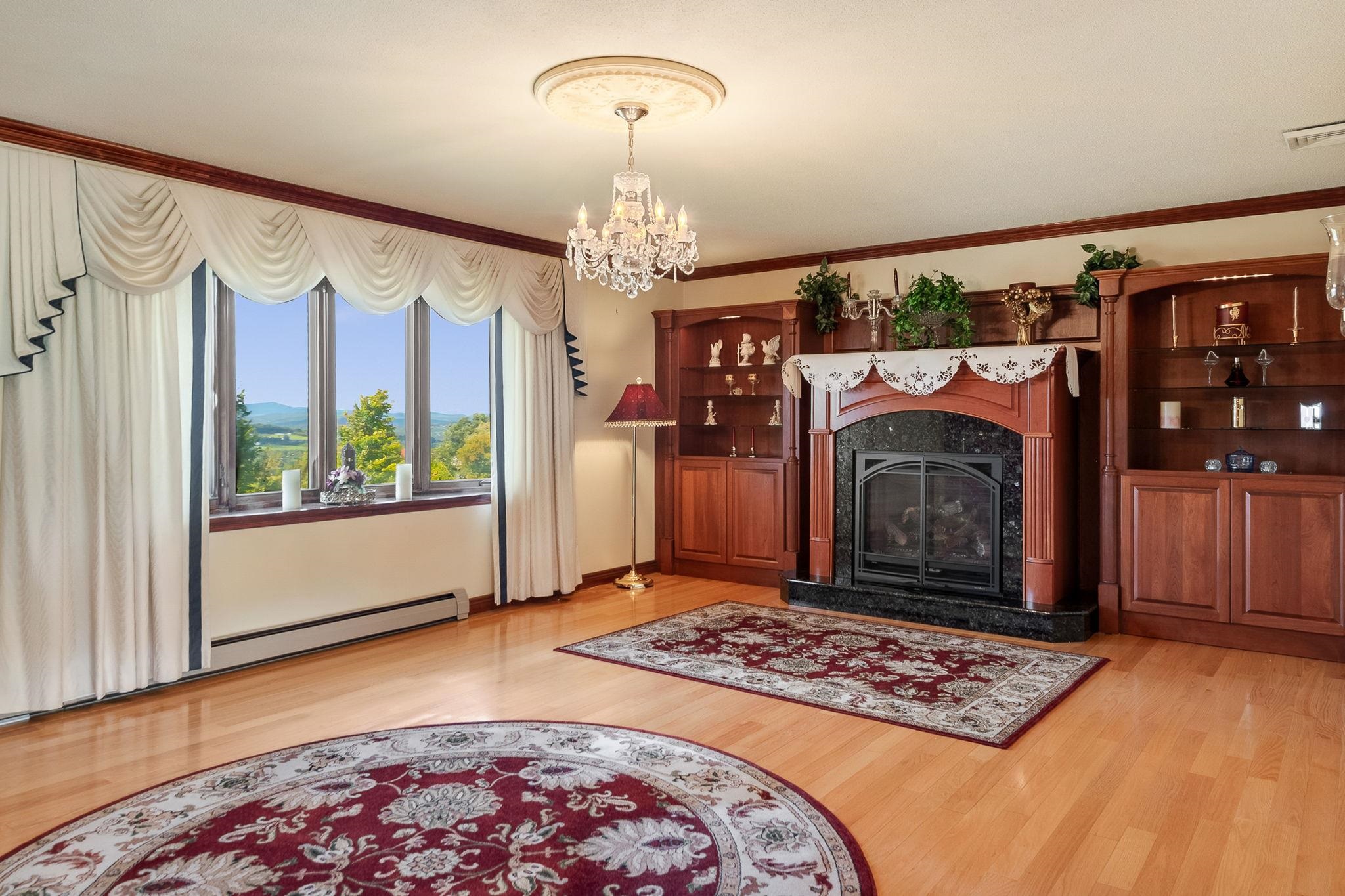 210 McLeod Road photo 12