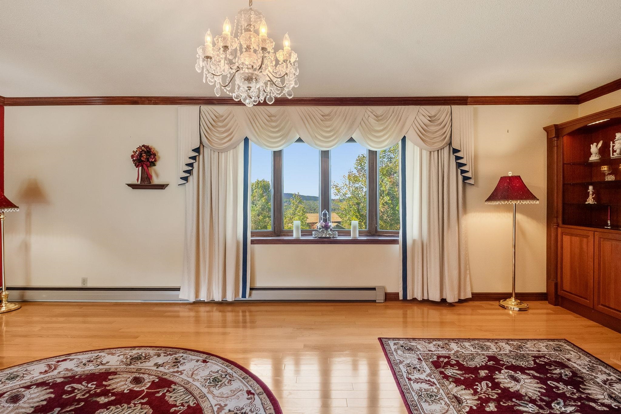 210 McLeod Road photo 13