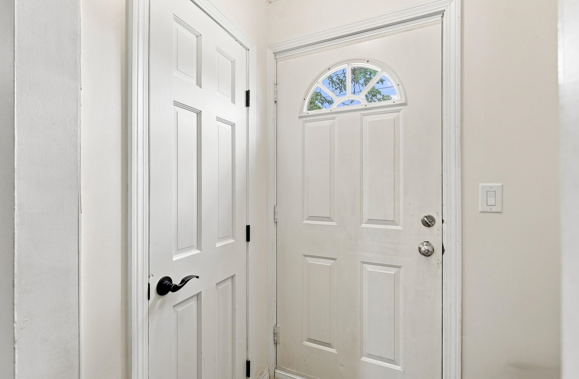 47 McIntosh Avenue photo 14