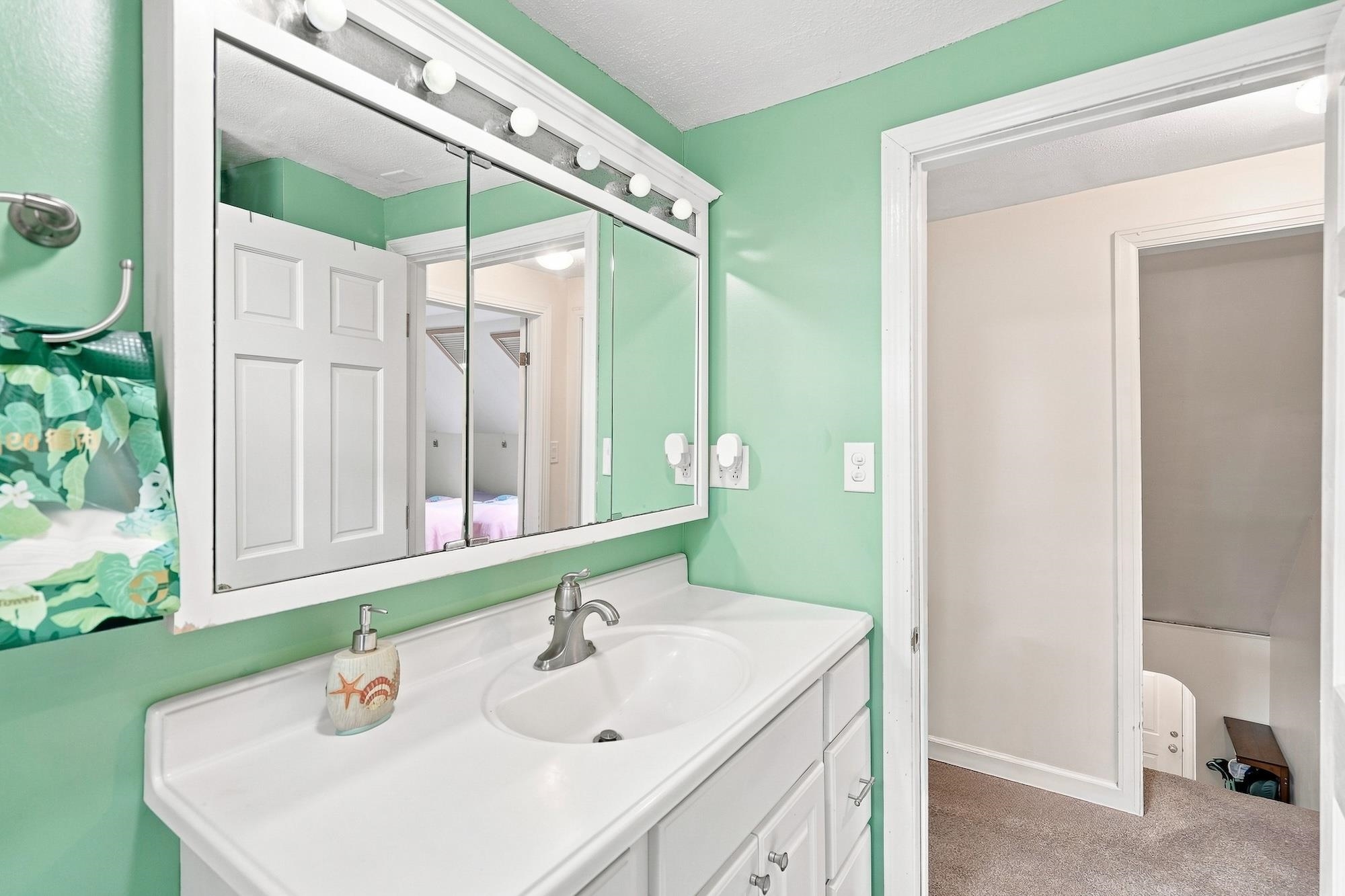 47 McIntosh Avenue photo 22