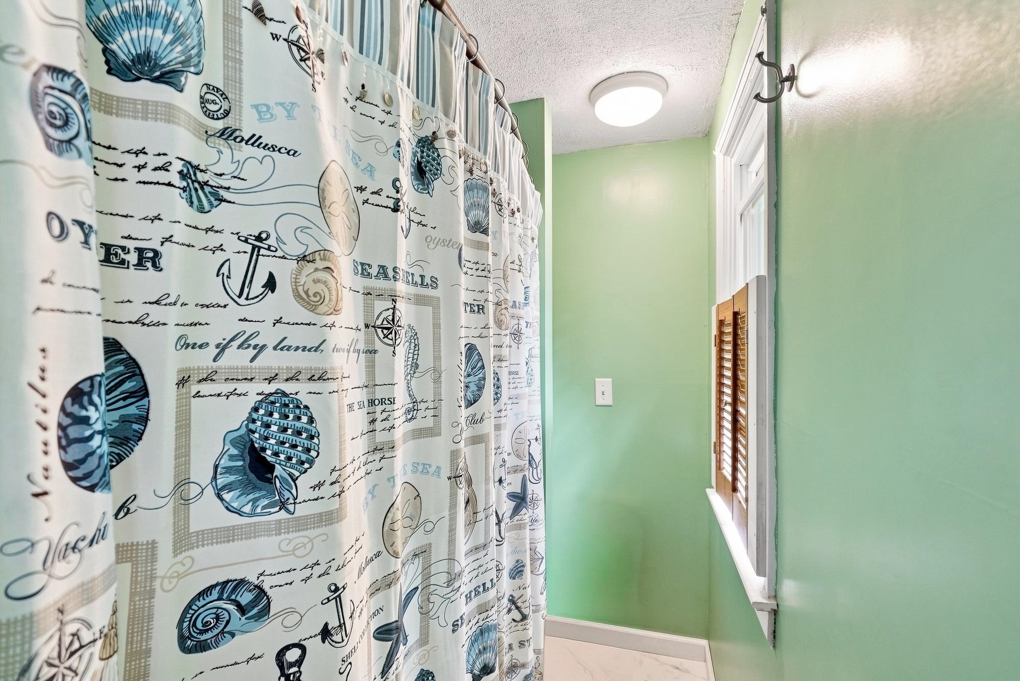 47 McIntosh Avenue photo 23
