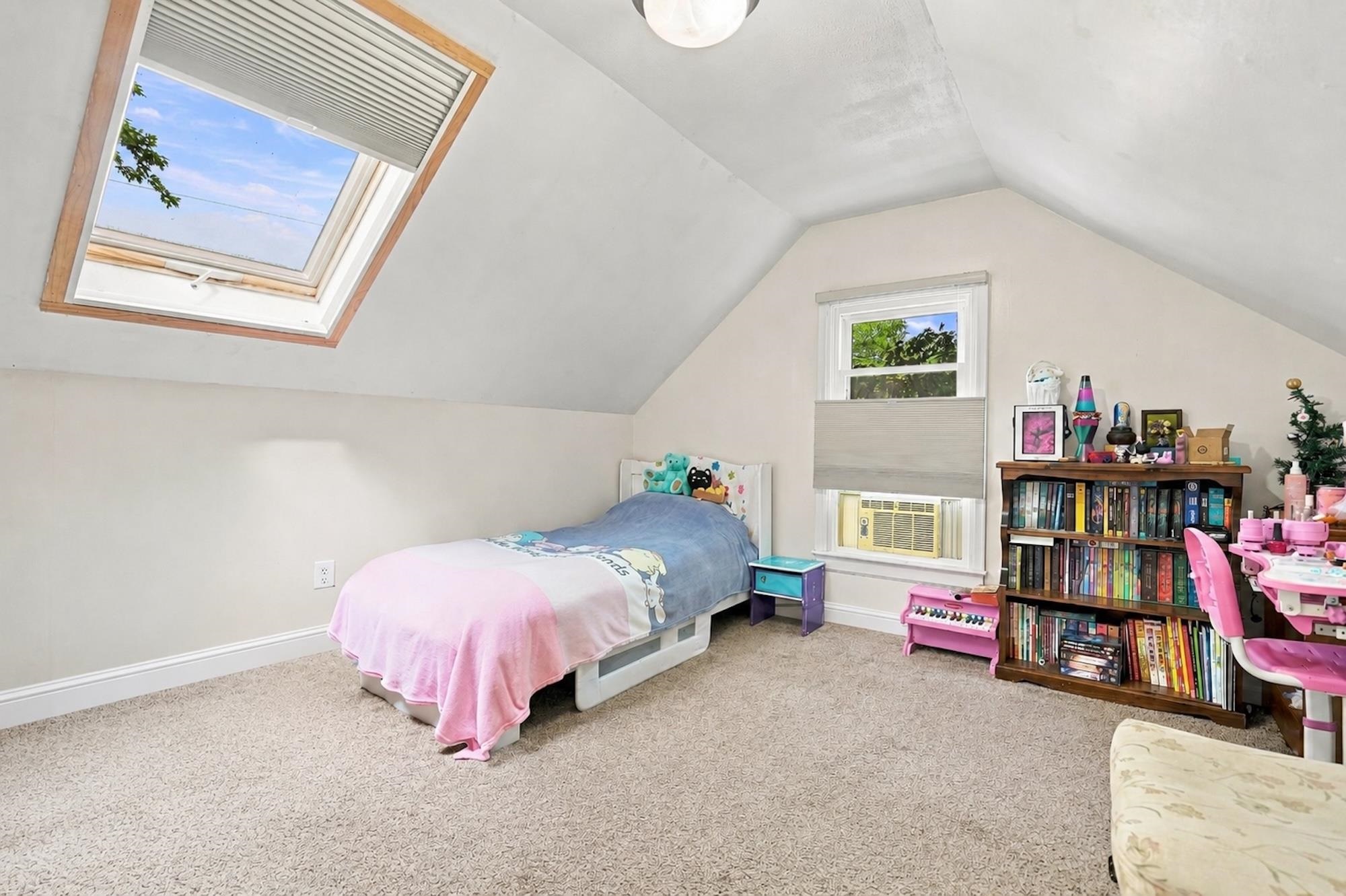 47 McIntosh Avenue photo 24