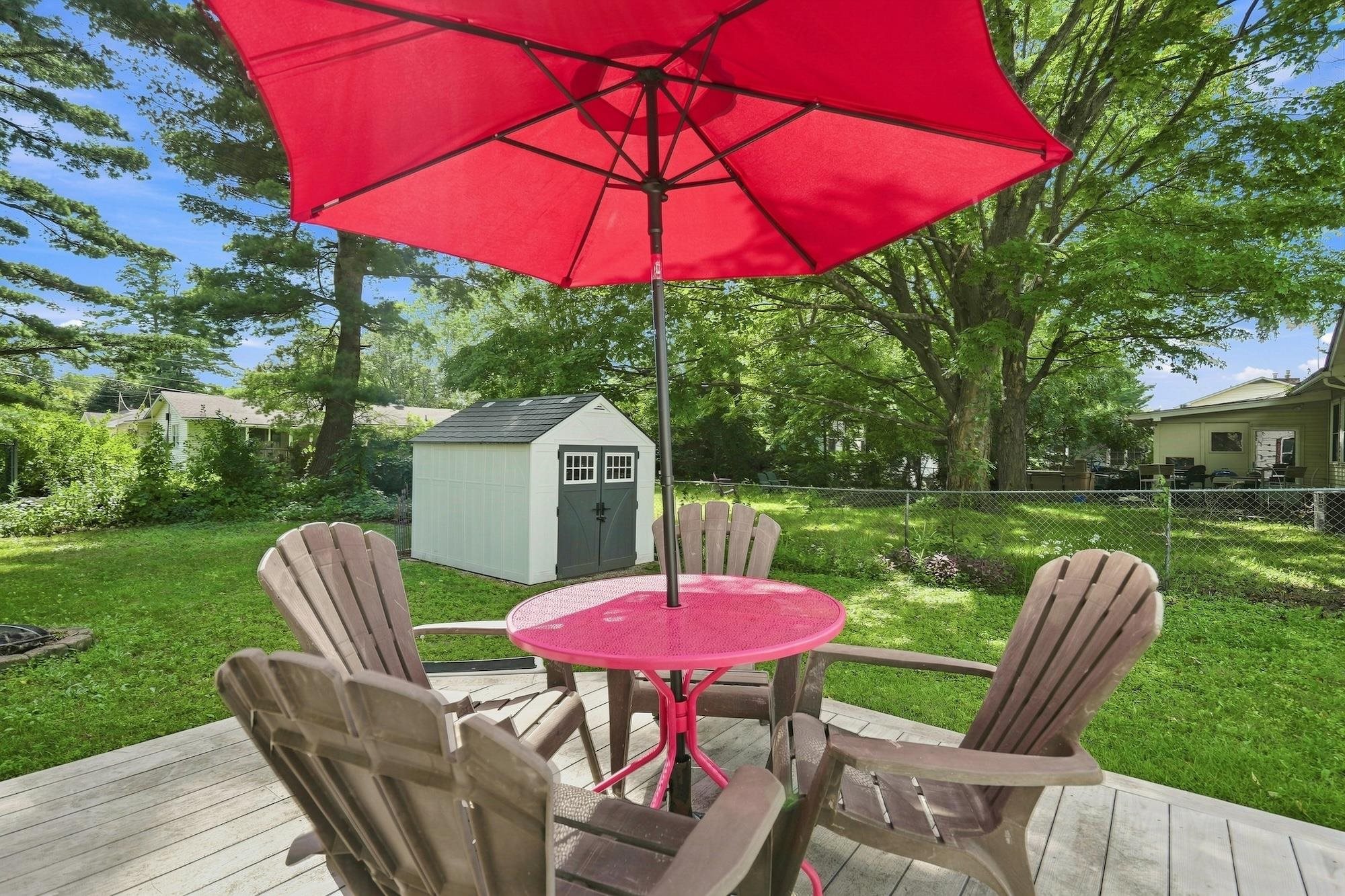 47 McIntosh Avenue photo 27