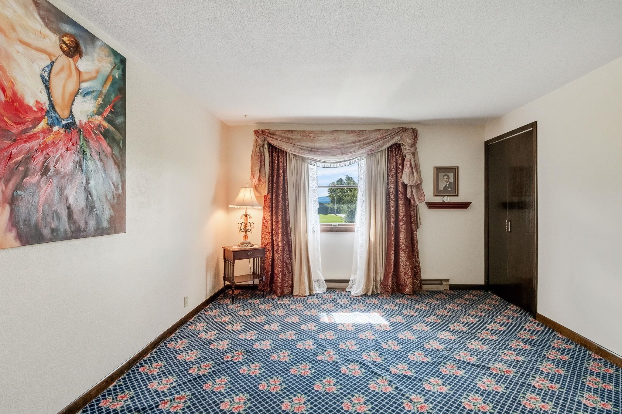 210 McLeod Road photo 28