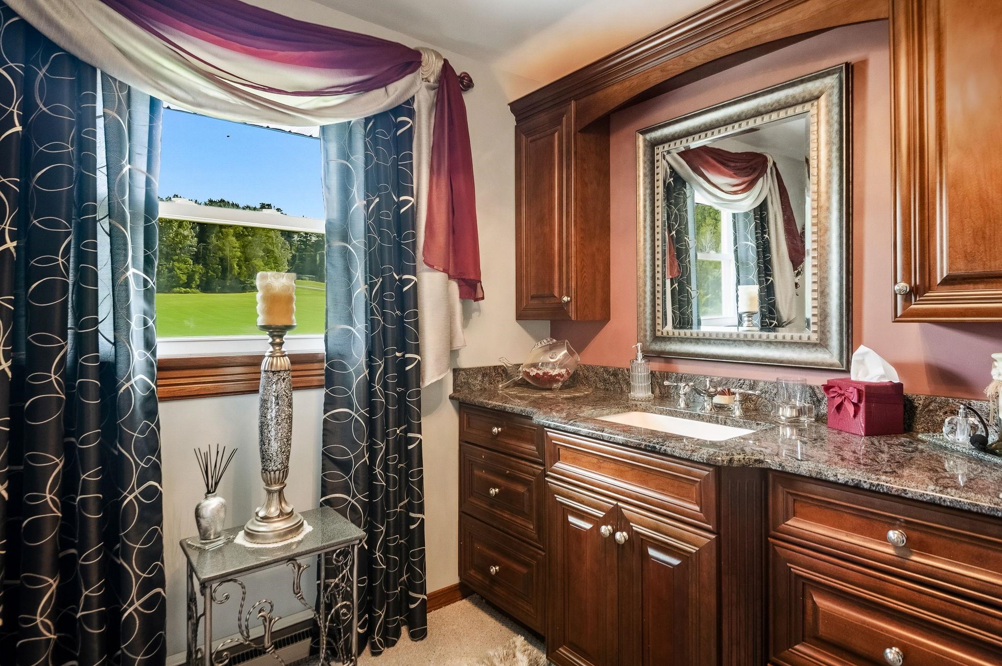 210 McLeod Road photo 30