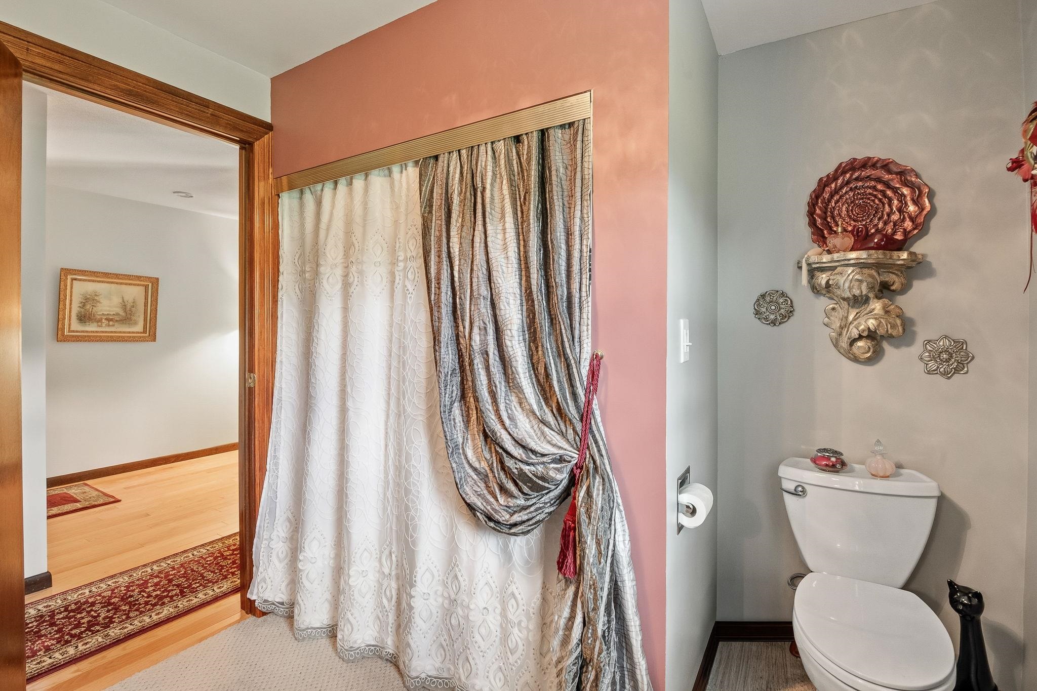 210 McLeod Road photo 31