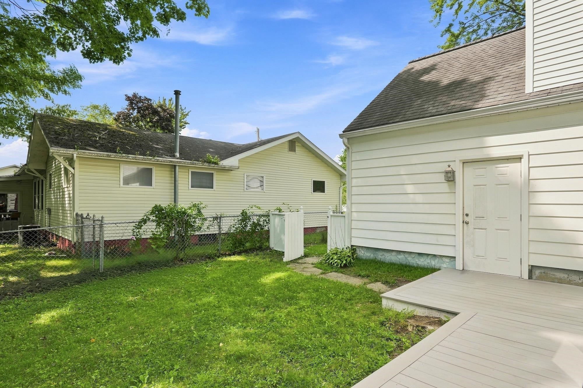 47 McIntosh Avenue photo 38