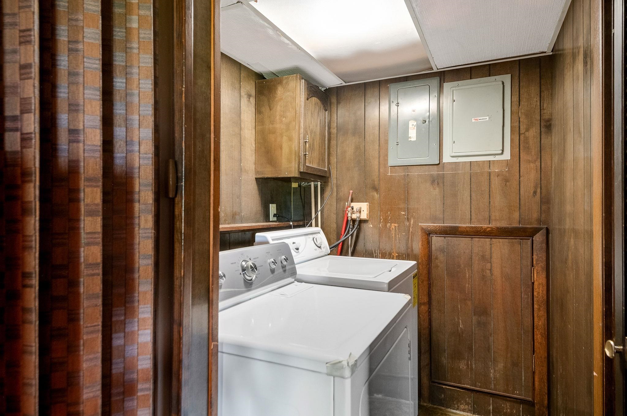 210 McLeod Road photo 41
