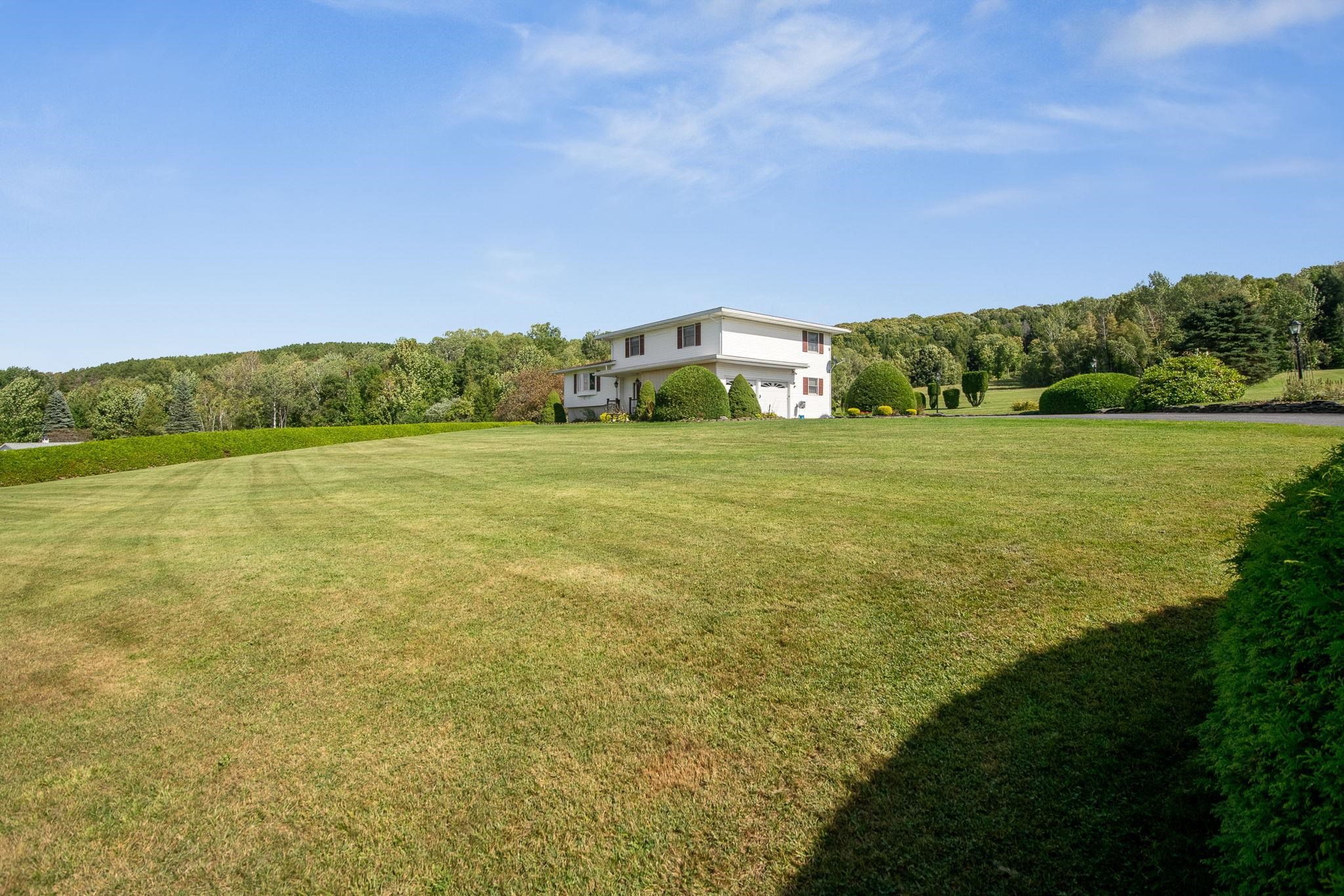 210 McLeod Road photo 46