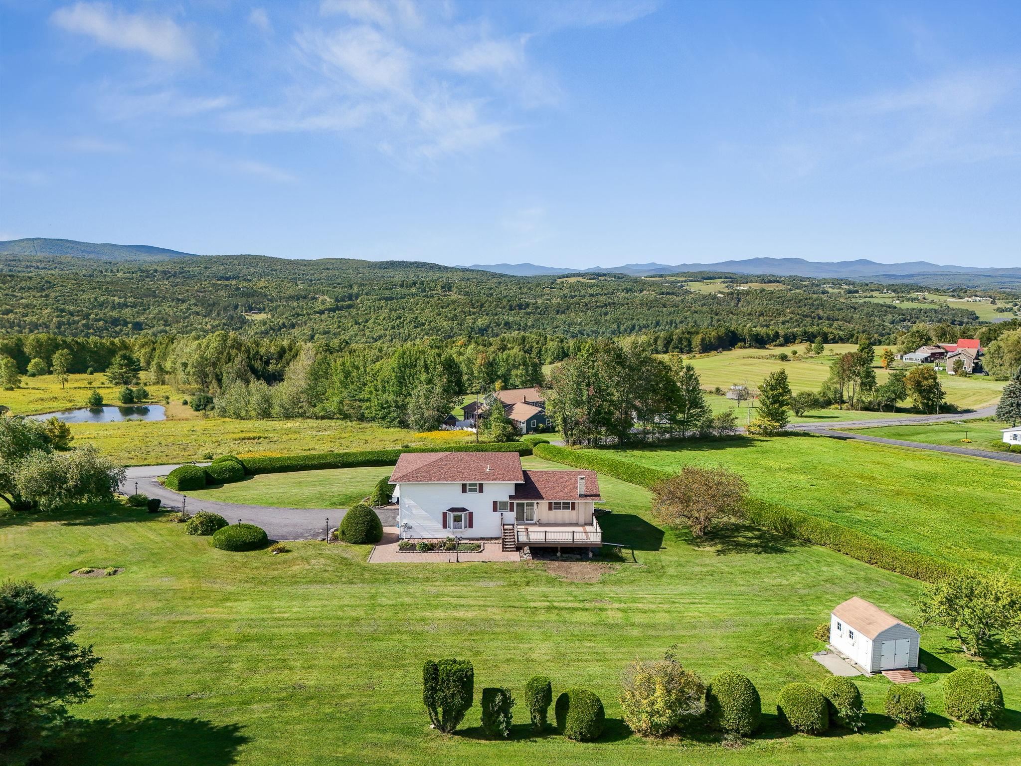 210 McLeod Road photo 51