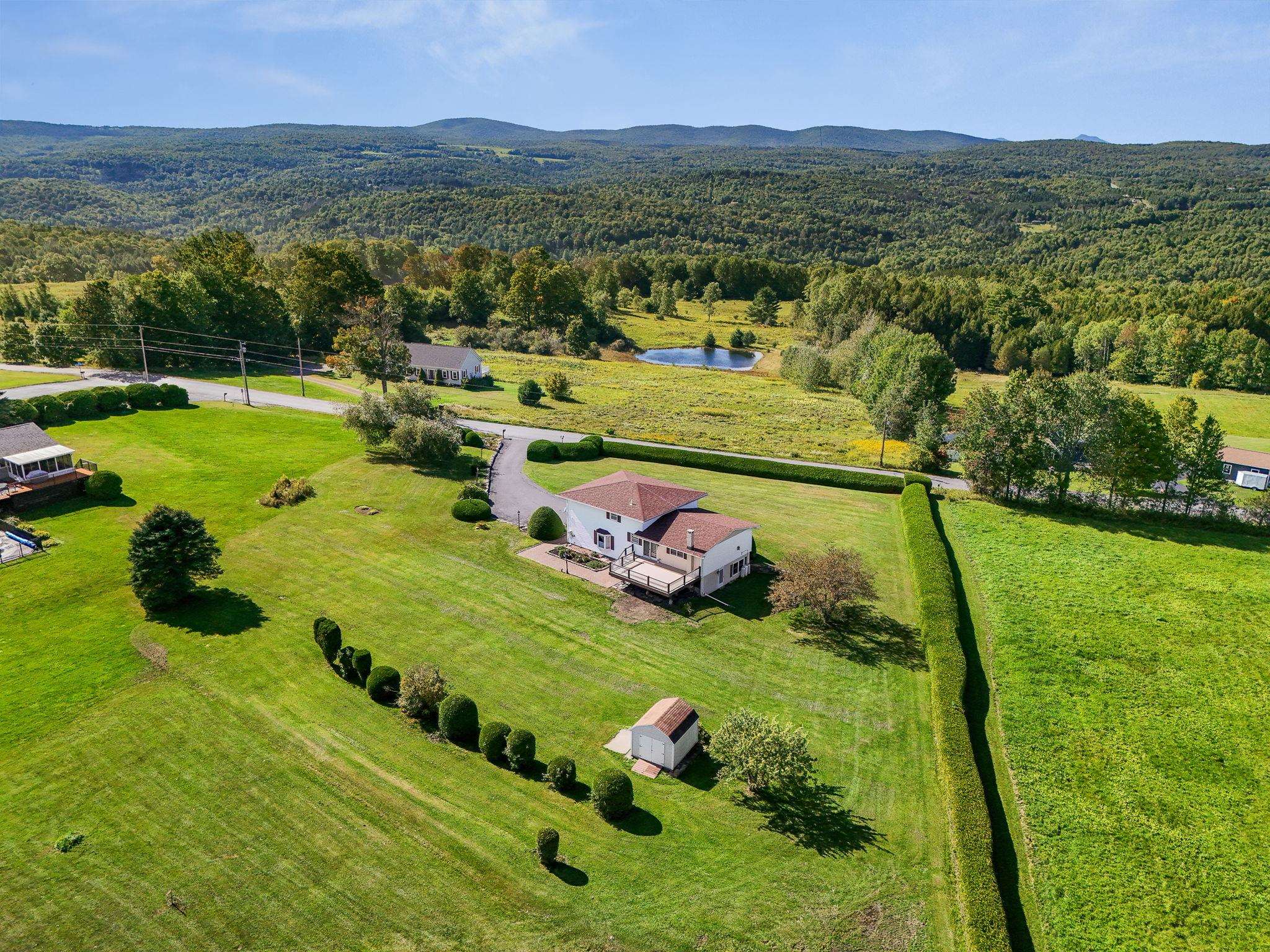 210 McLeod Road photo 52