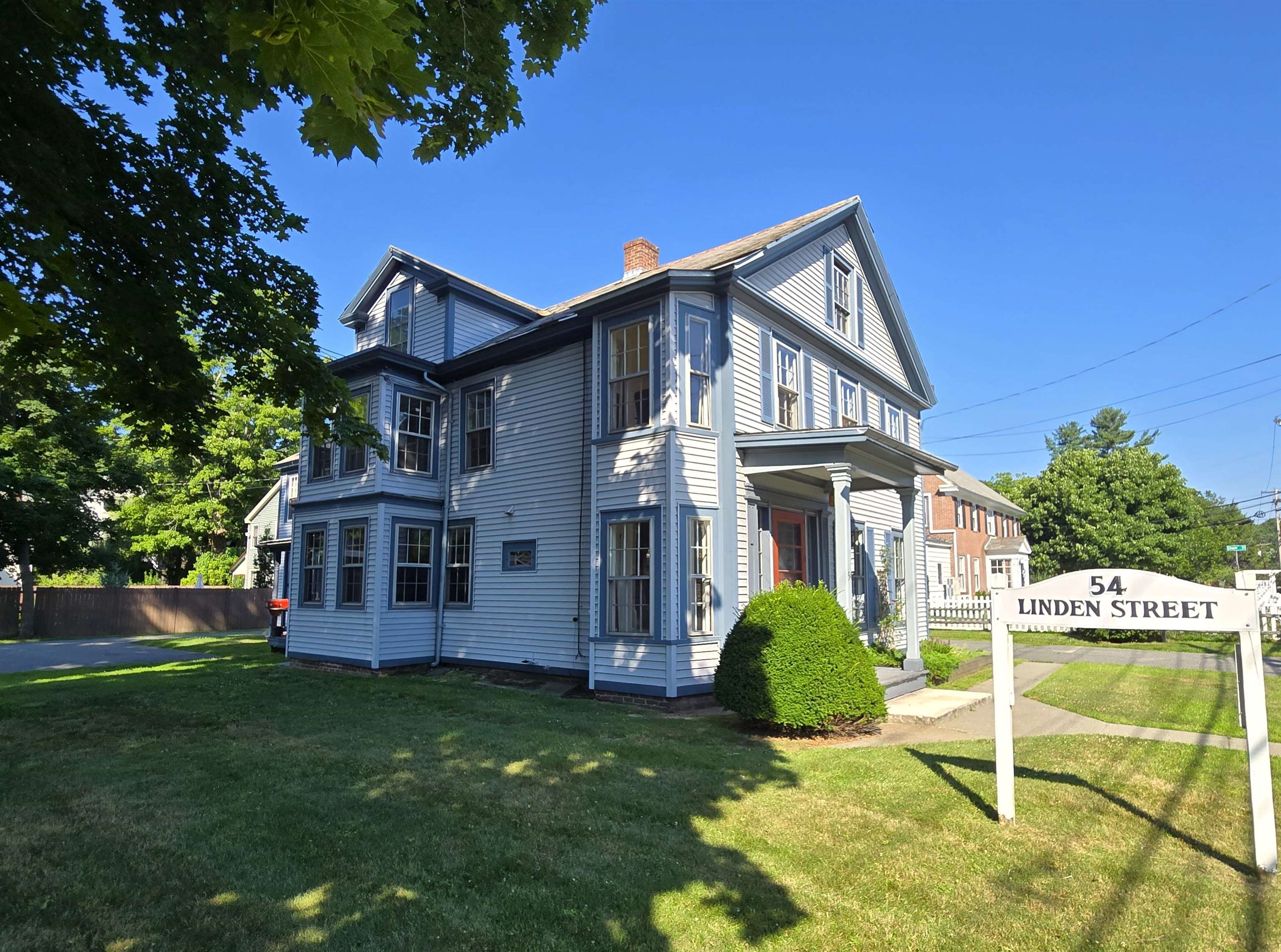 54 Linden Street photo 1