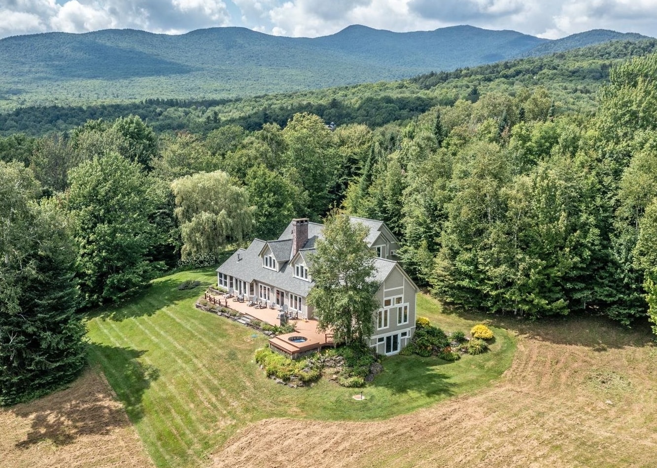 Single Family in Stowe VT