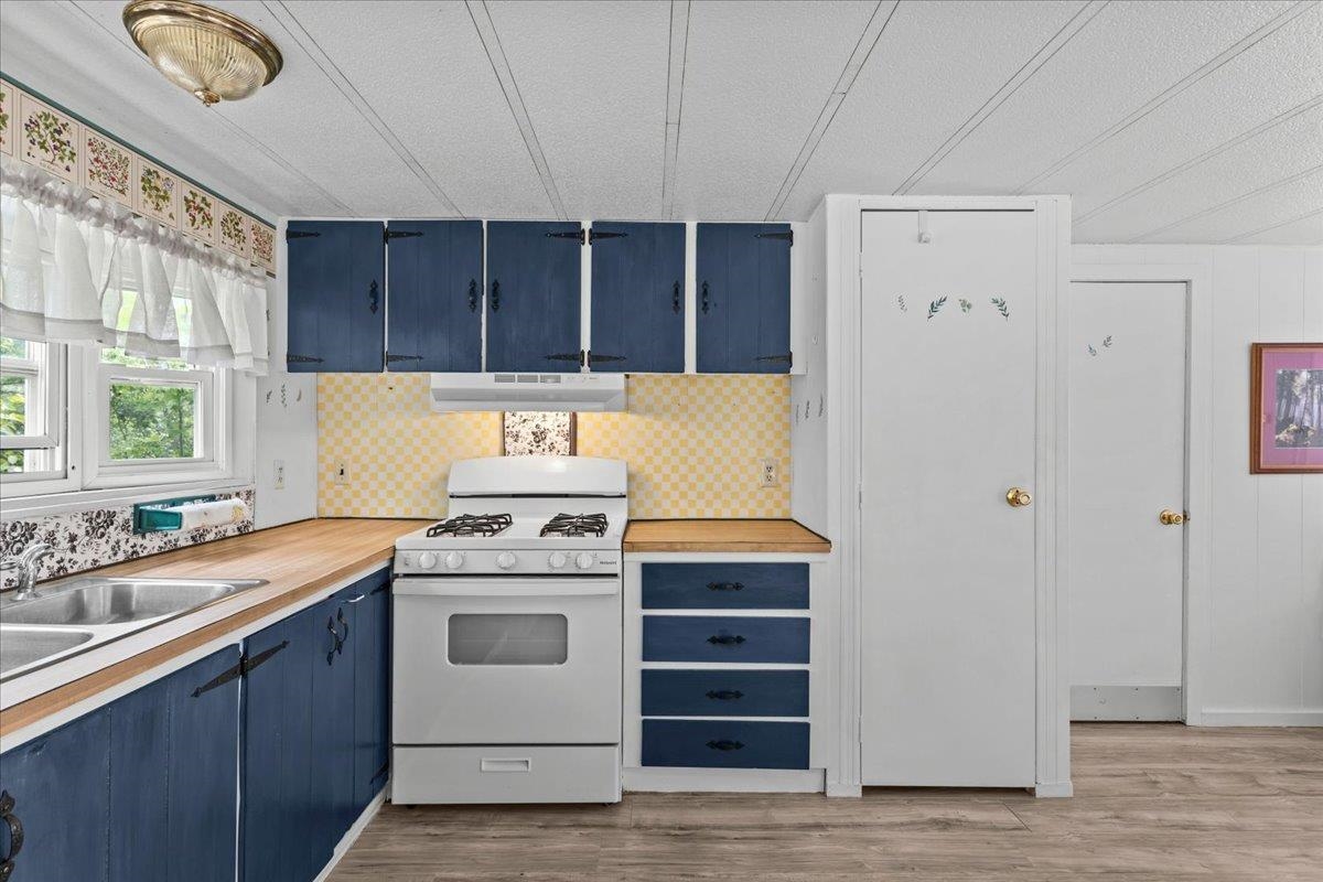 2083 West Hill Road photo 14